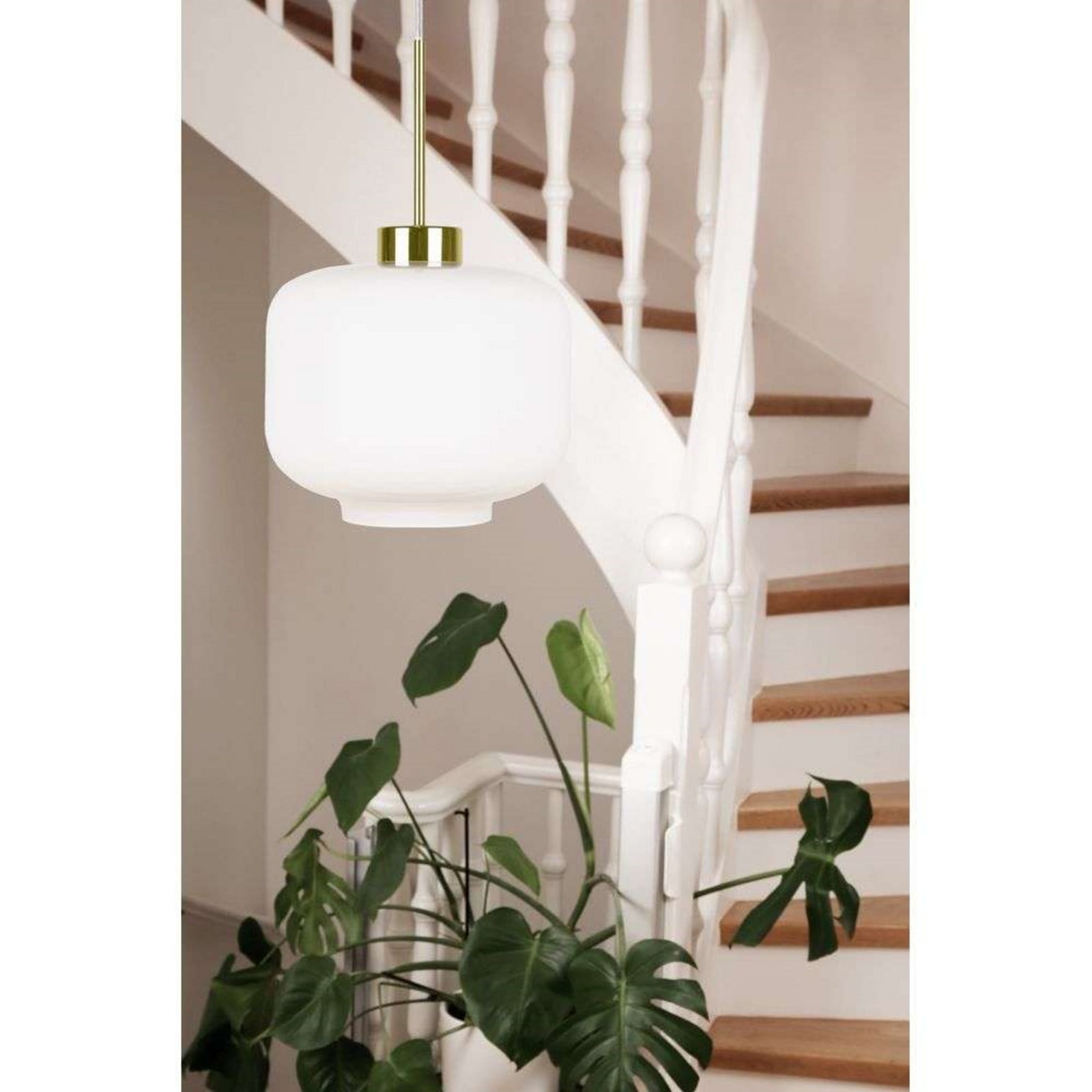 Ritz Taklampa Vit/M&auml;ssing Globen Lighting - Matsal - Glas