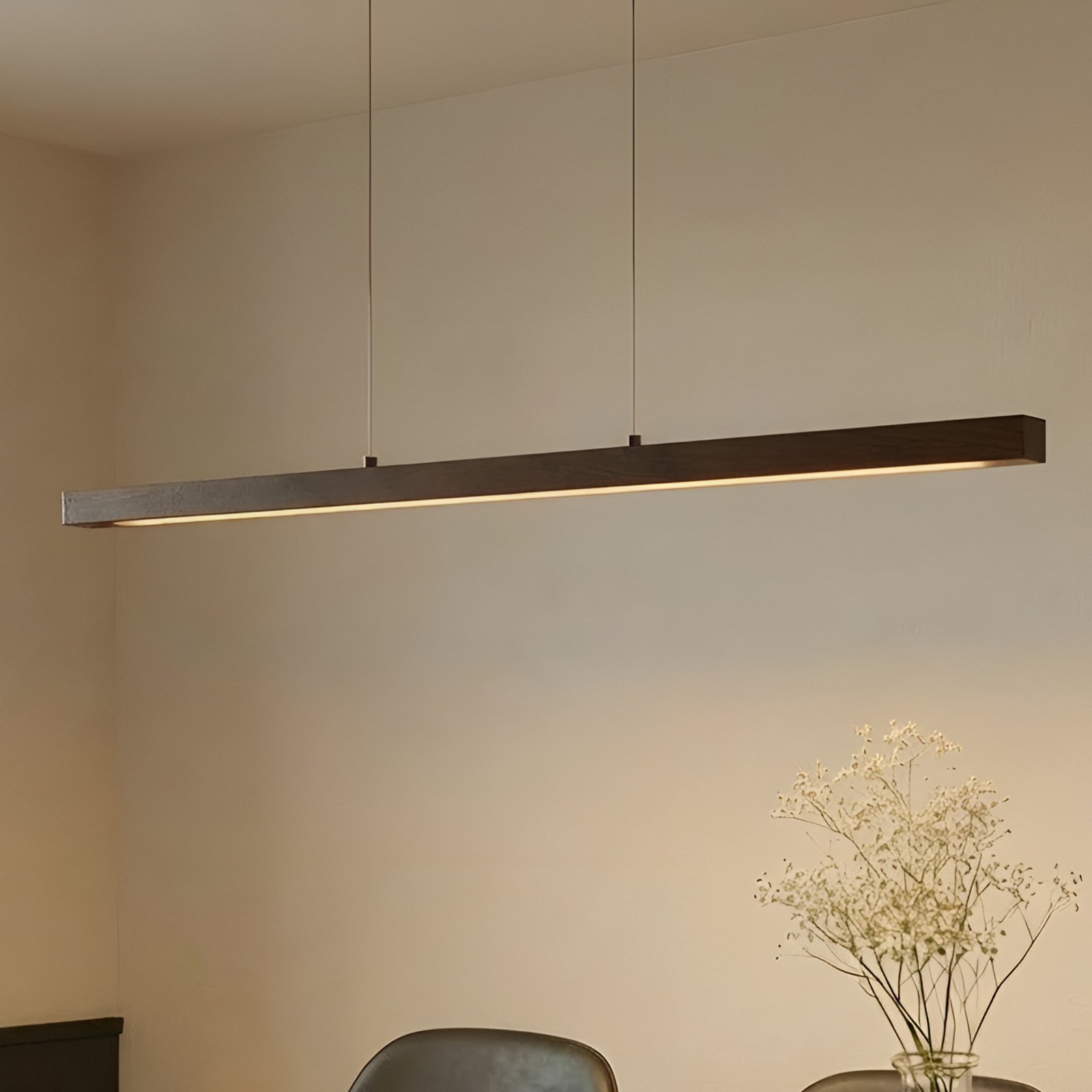Lucande LED-hänglampa Nihalo, valnöt, 122 cm, dimbar, CCT