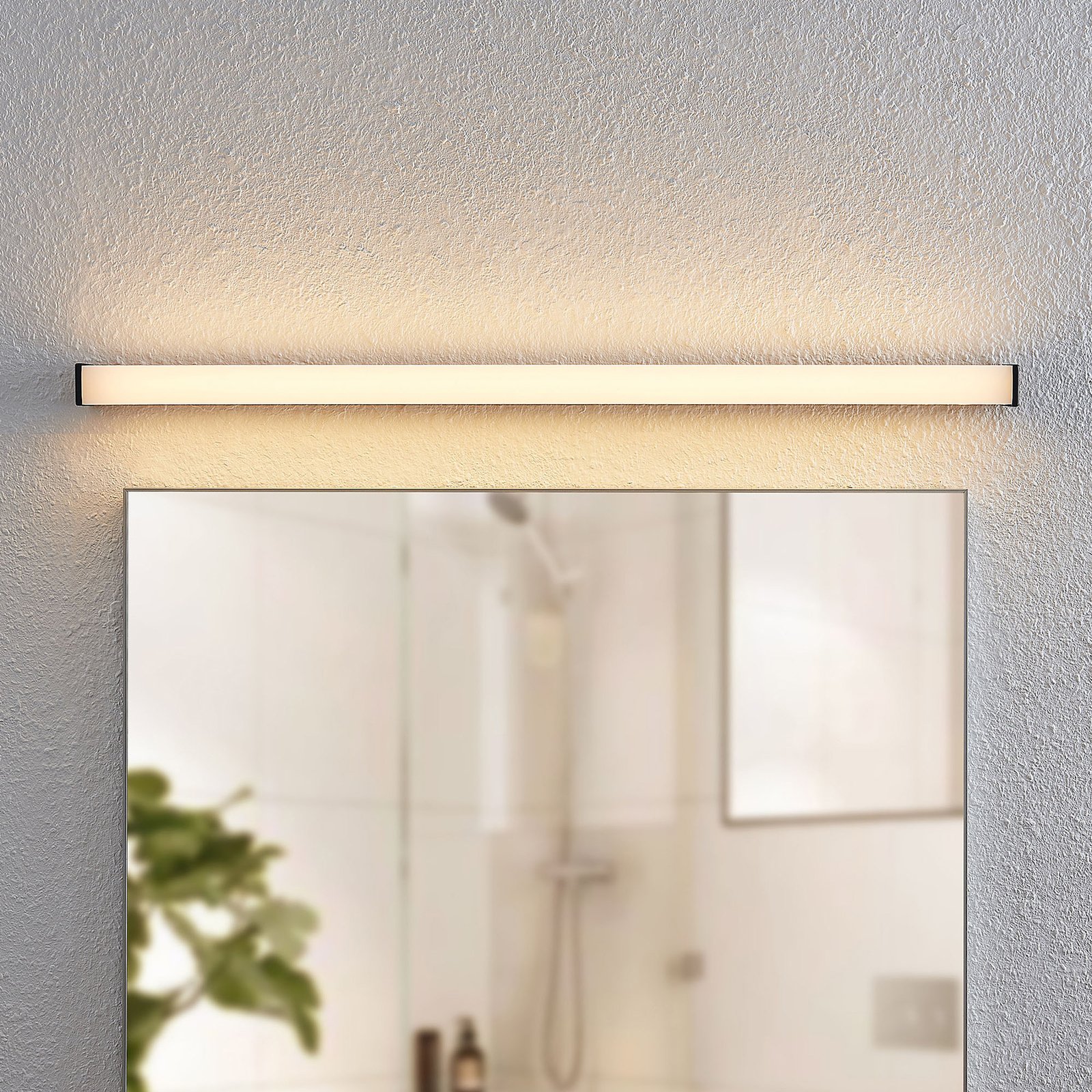 Ulisan LED Wall Lamp IP44 L88,8 Matt Black/White - Lindby