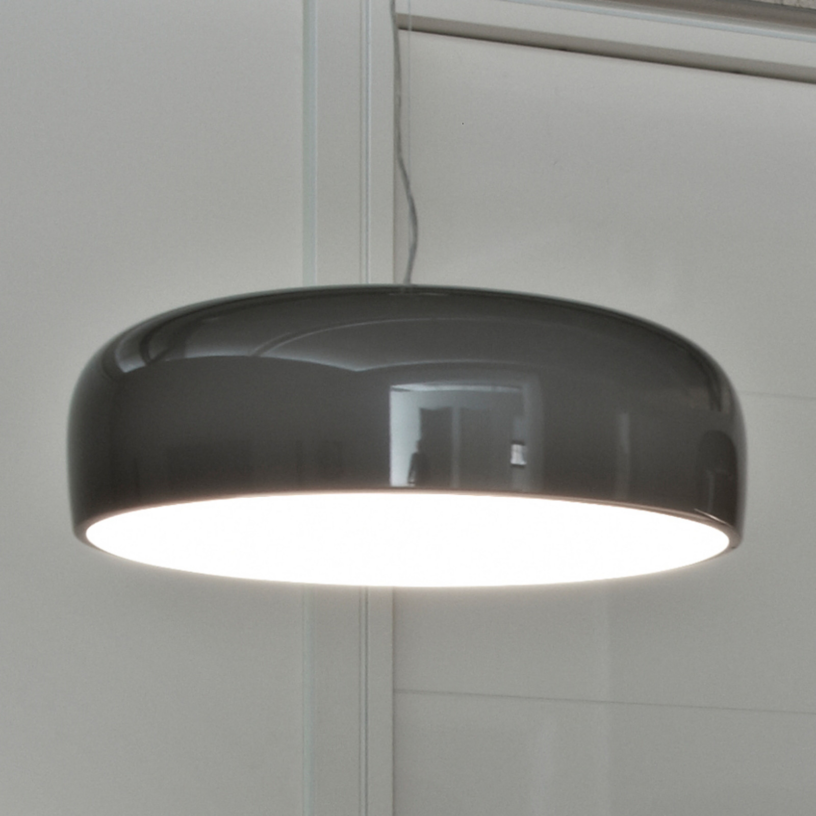 Smithfield S hänglampa grå FLOS - Vardagsrum - Design - Metall - Med en ljuskälla | Produkter - Taklampor | Lampspecialisterna