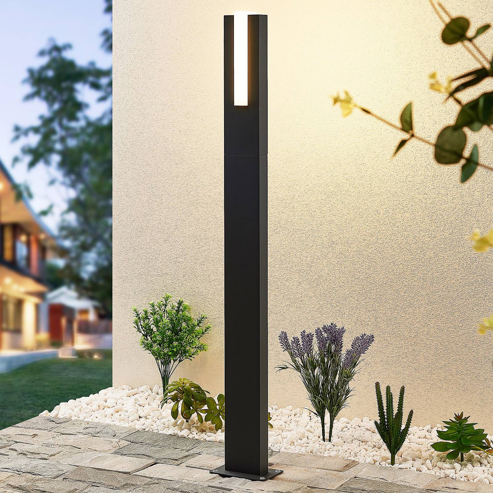 Lucande Virgalia LED-Wegeleuchte, 100 cm