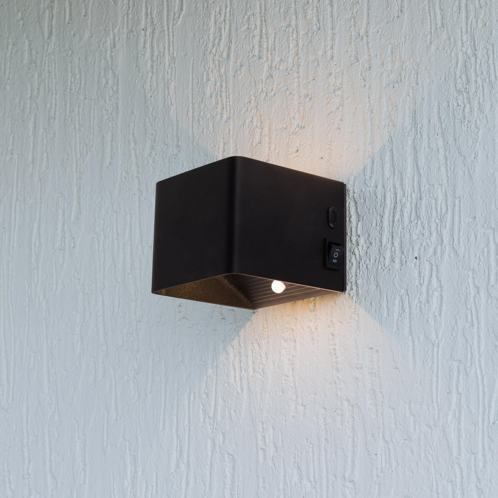 Applique LED Cube batterie, aimantée, noire