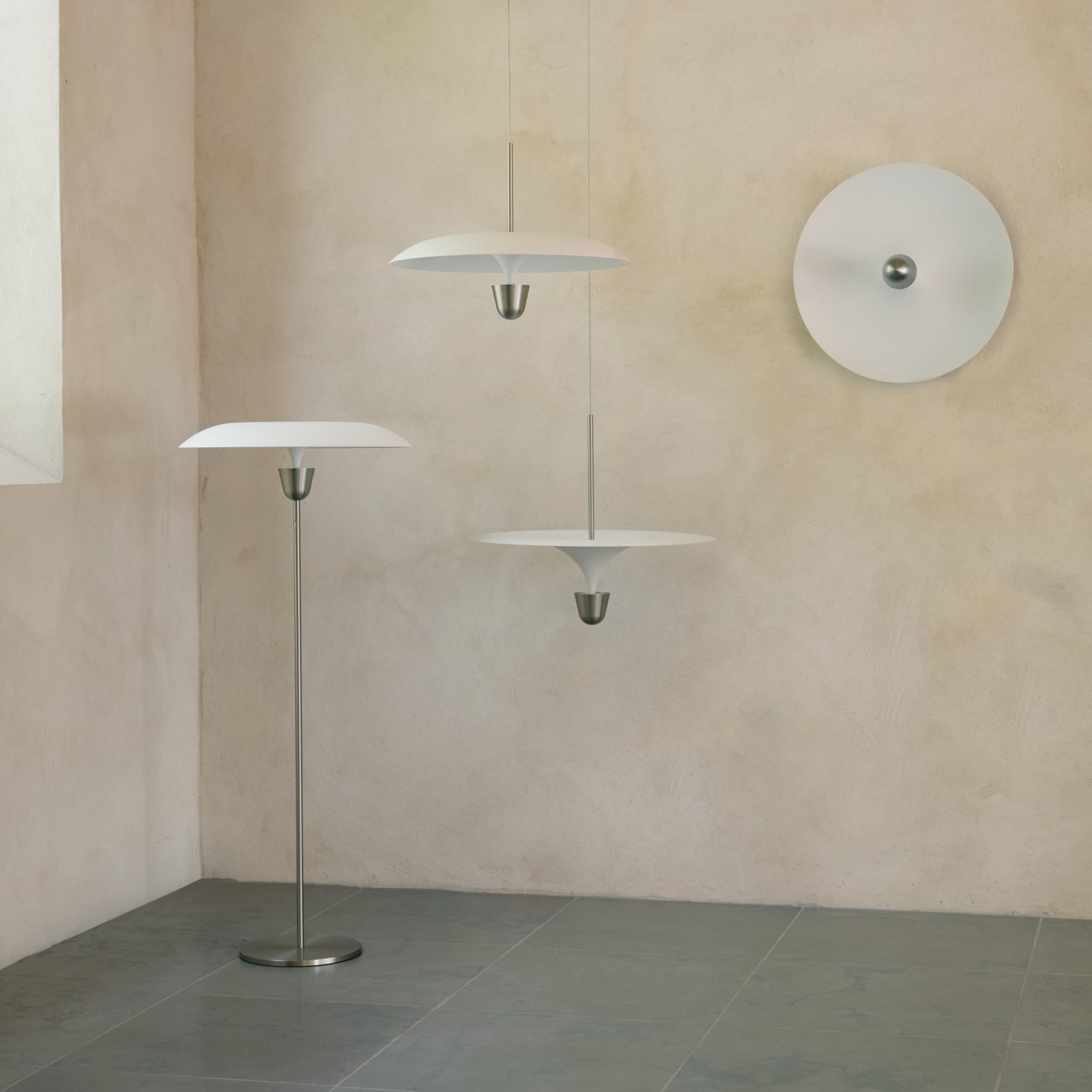 NEW WORKS LED-põrandalamp Kantarell, nikkel, hämardatav, 127 cm