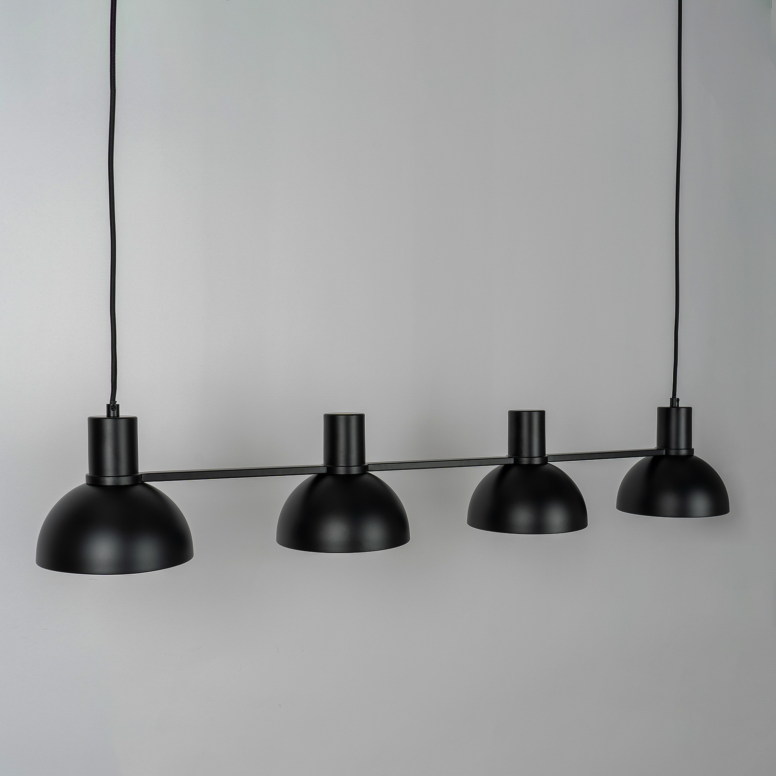 Závěsná lampa Lucande Mostrid, černá, čtyři světla