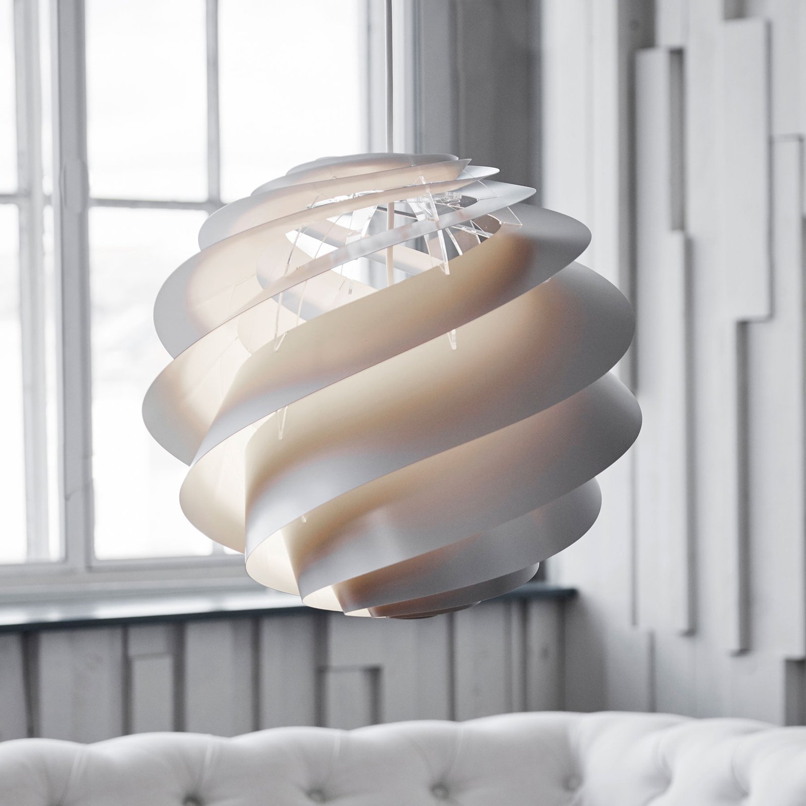 LE KLINT Swirl 3 Small lámpara colgante en blanco