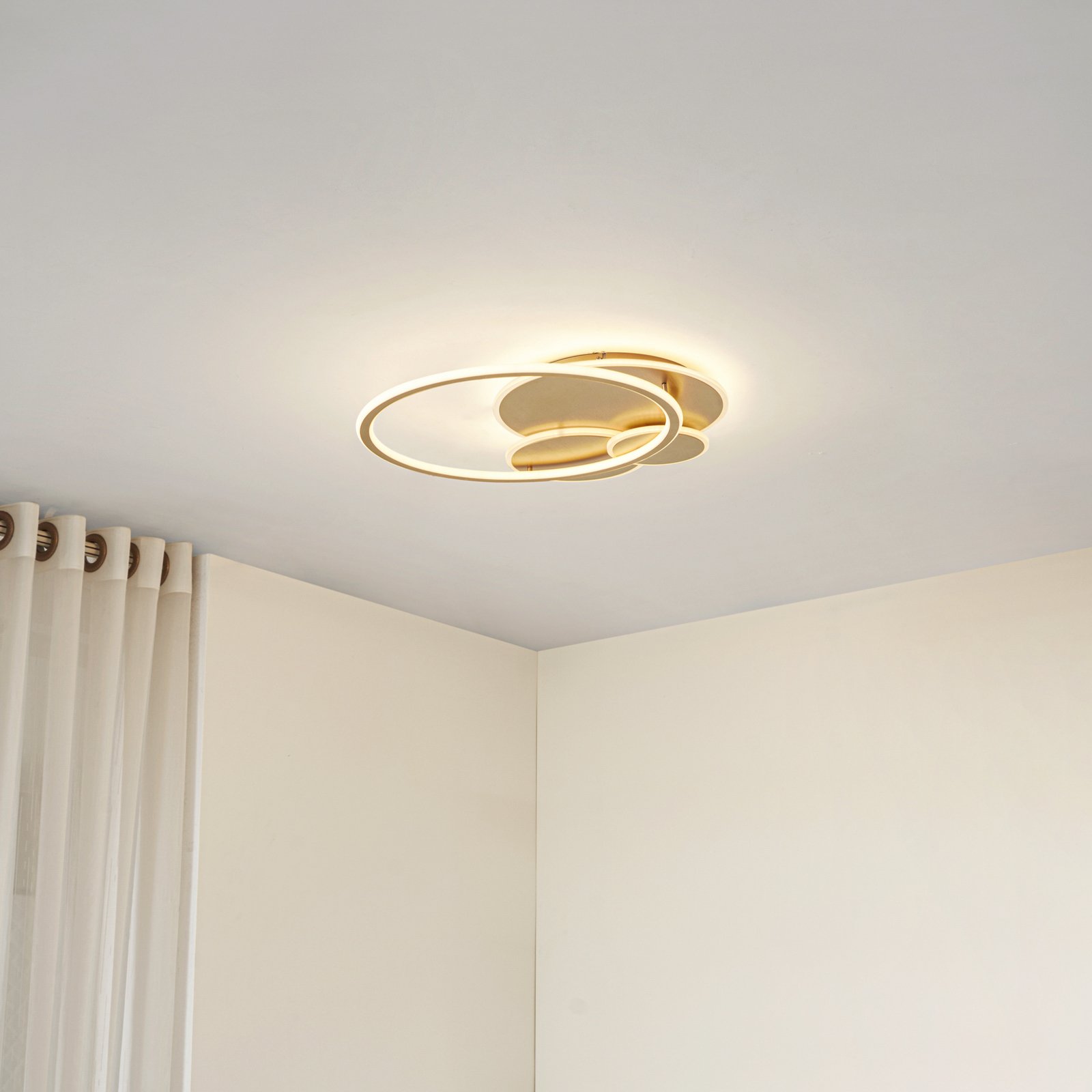 Lucande LED-Deckenleuchte Circulo, gold, 60 cm CCT, dimmbar