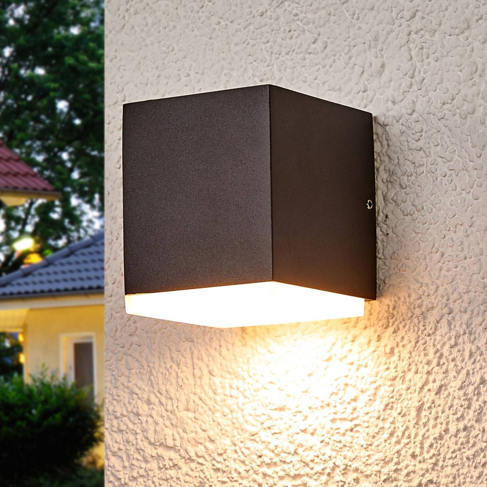 Led-wandlamp Sarah met kunststof diffuser, buiten