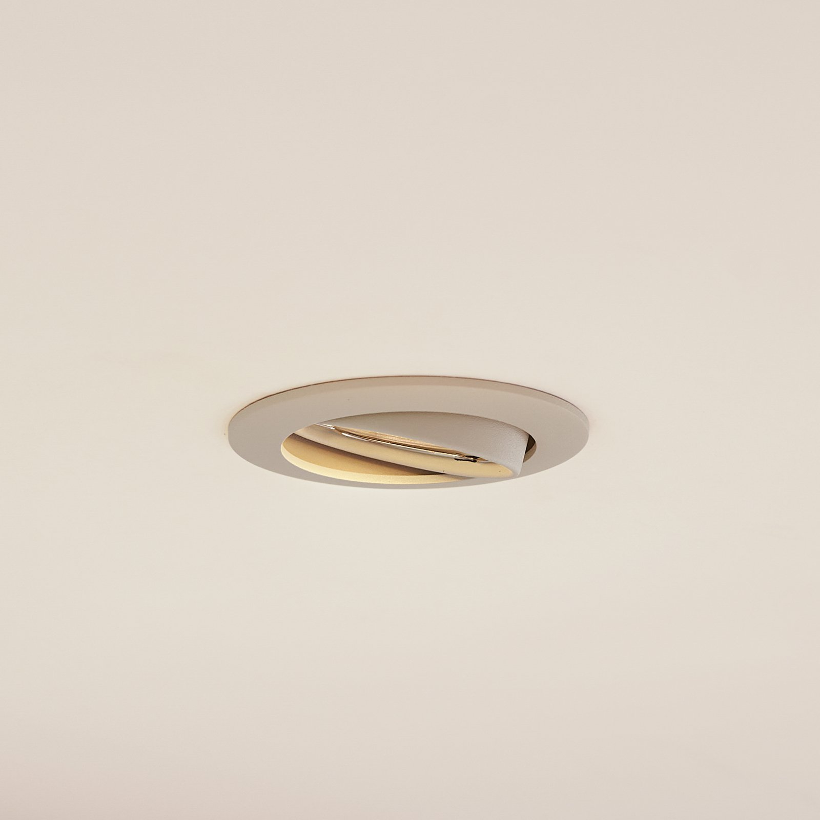 Prios plafonnier encastré Fibur, beige, aluminium, Ø 8,2 cm