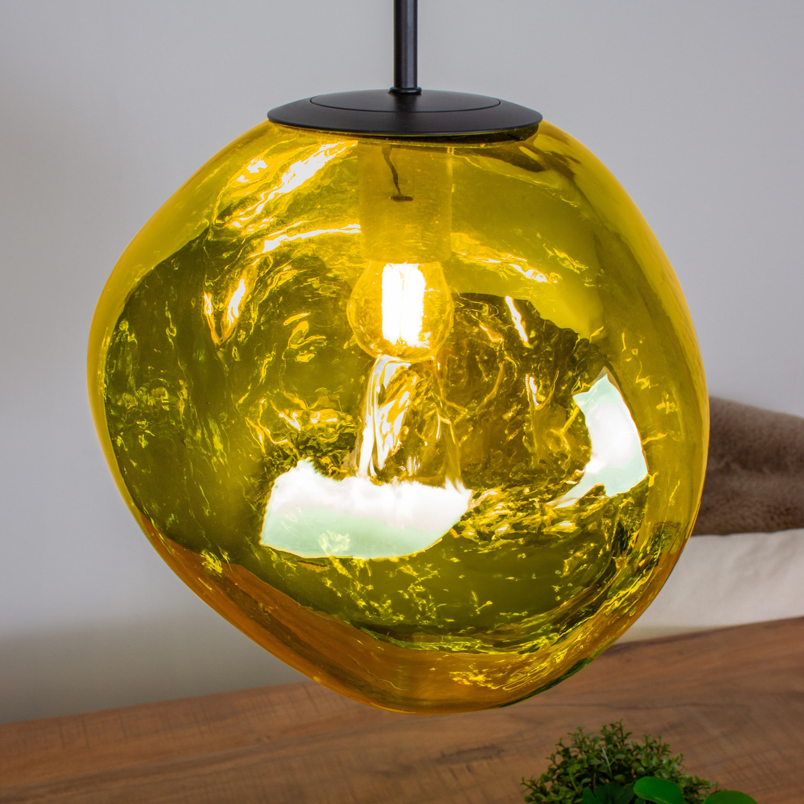 Canopus pendant light, gold-coloured, Ø 28 cm, glass, E27