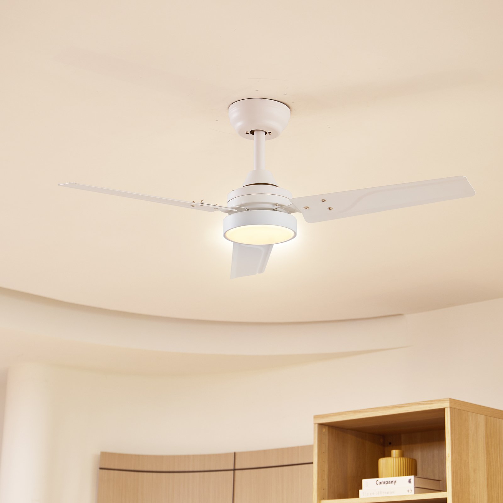 Lindby LED ceiling fan Aerallo, white, CCT, quiet