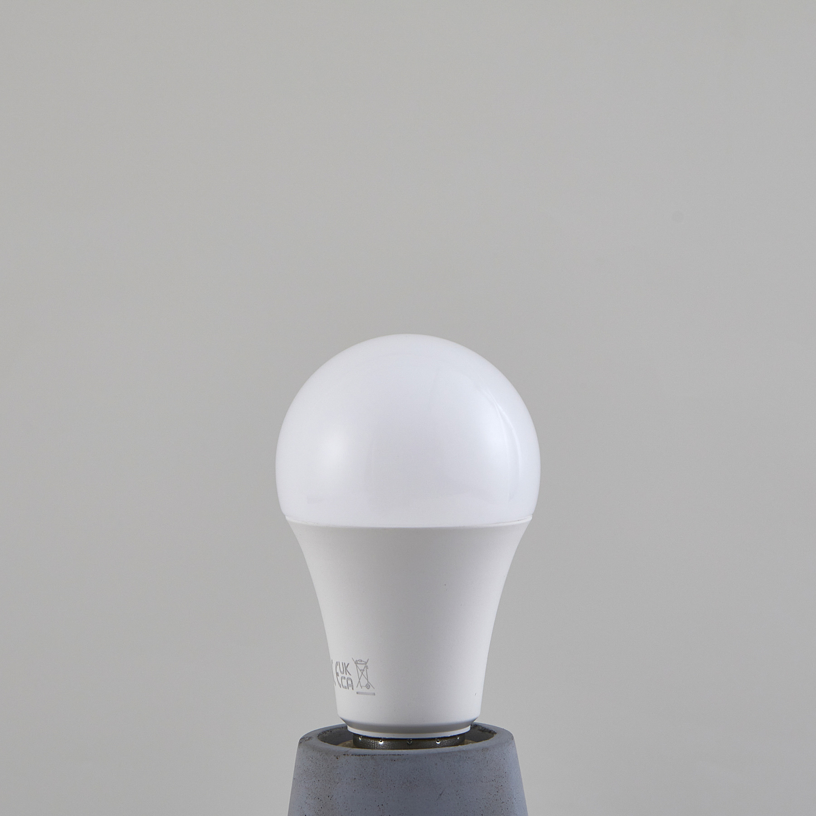 LED bulb, opal, E27, A60, 4.3W, 2700K, 806 Lumen
