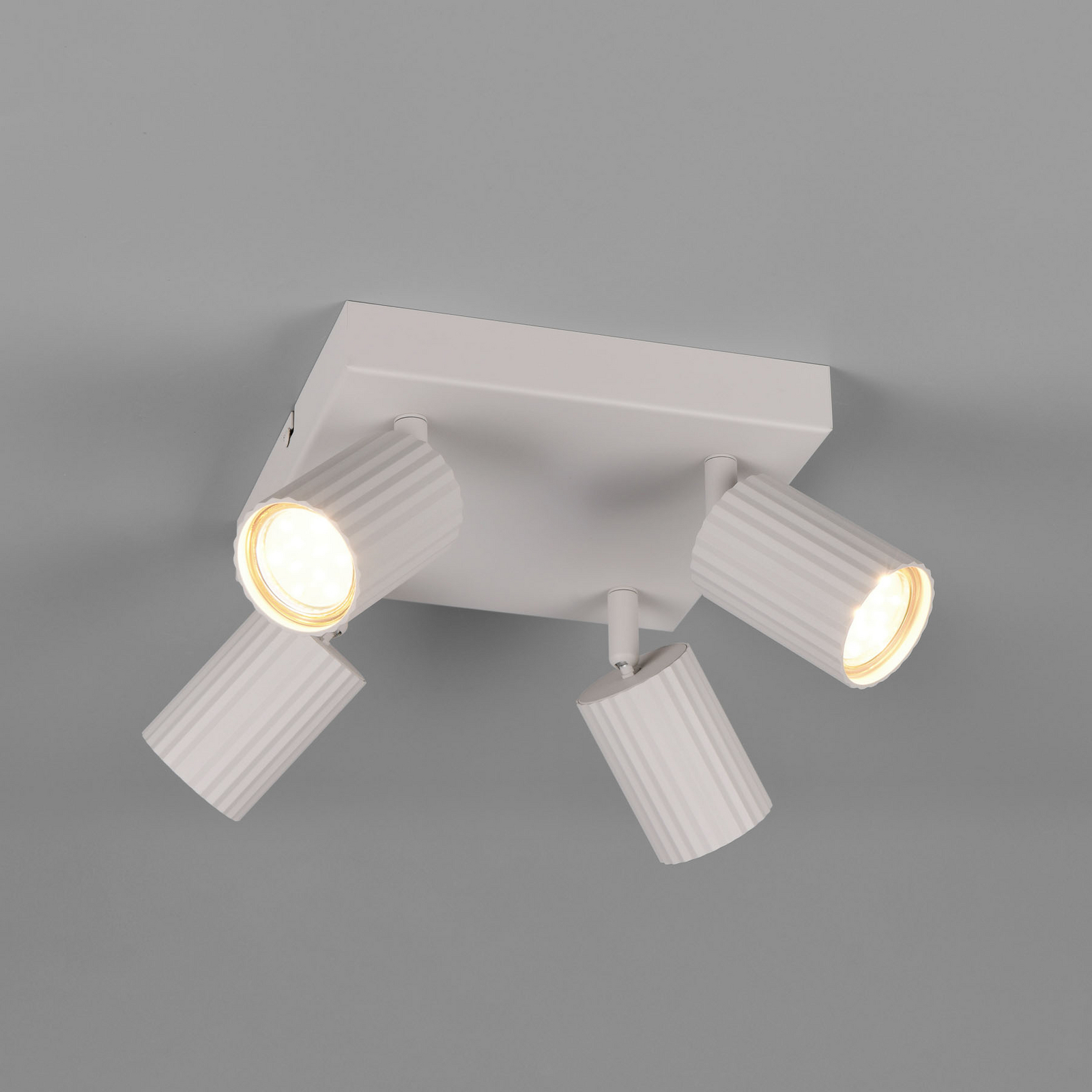 Stropni žaromet Soka, svetlo siva, dolžina 20 cm, kovina, 4-krilni. Stropni žaromet Soka, svetlo siva, dolžina 20 cm, kovina, 4-krilni.