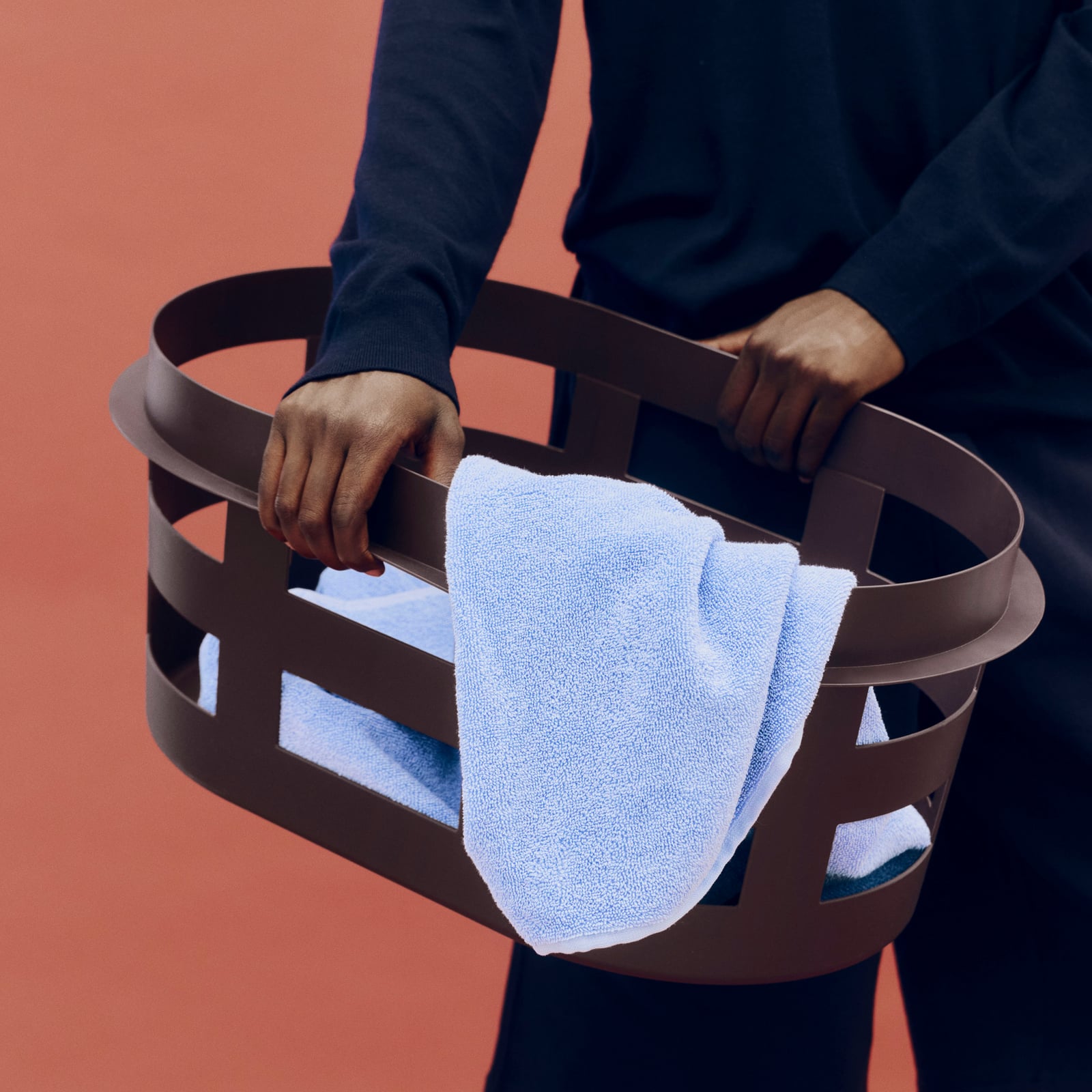 HAY Koš za shranjevanje Basket, rdeč, plastika, dolžina 57 cm