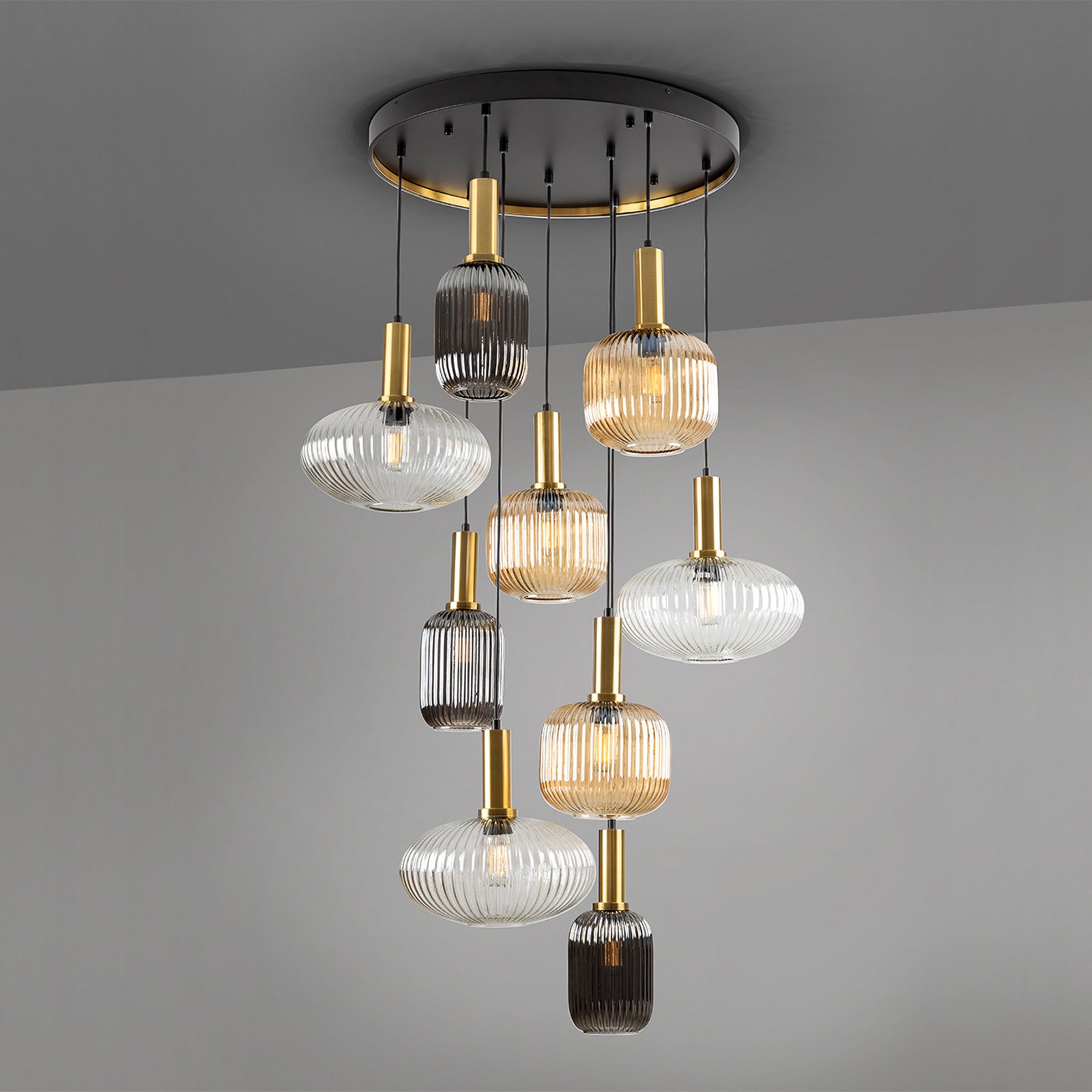 Piekaramā lampa Norma, aptumšota, 9 gaismas, tālvadības pults, melna/masaina
