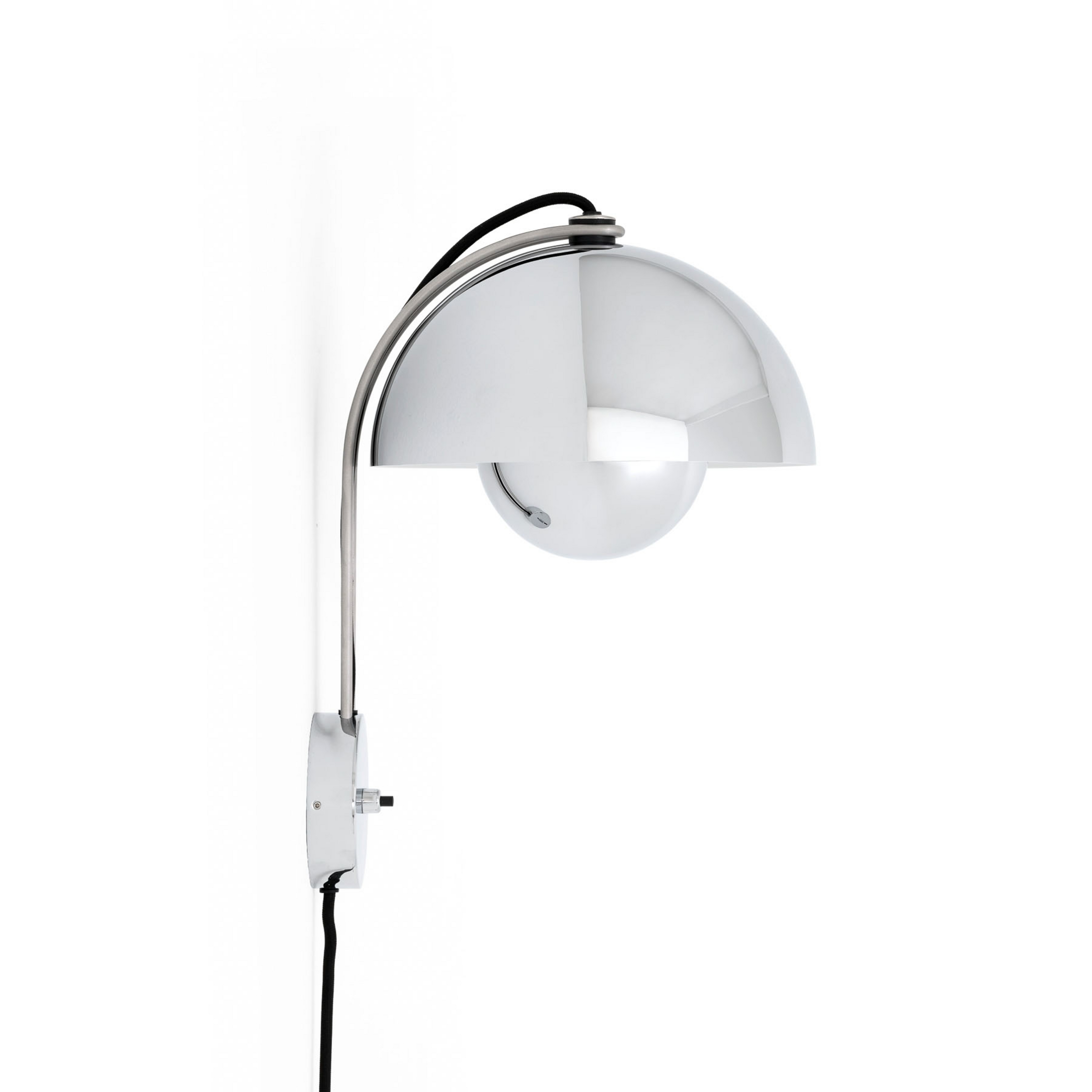 Aplică de perete Flowerpot VP8 placată cu crom - &Tradition