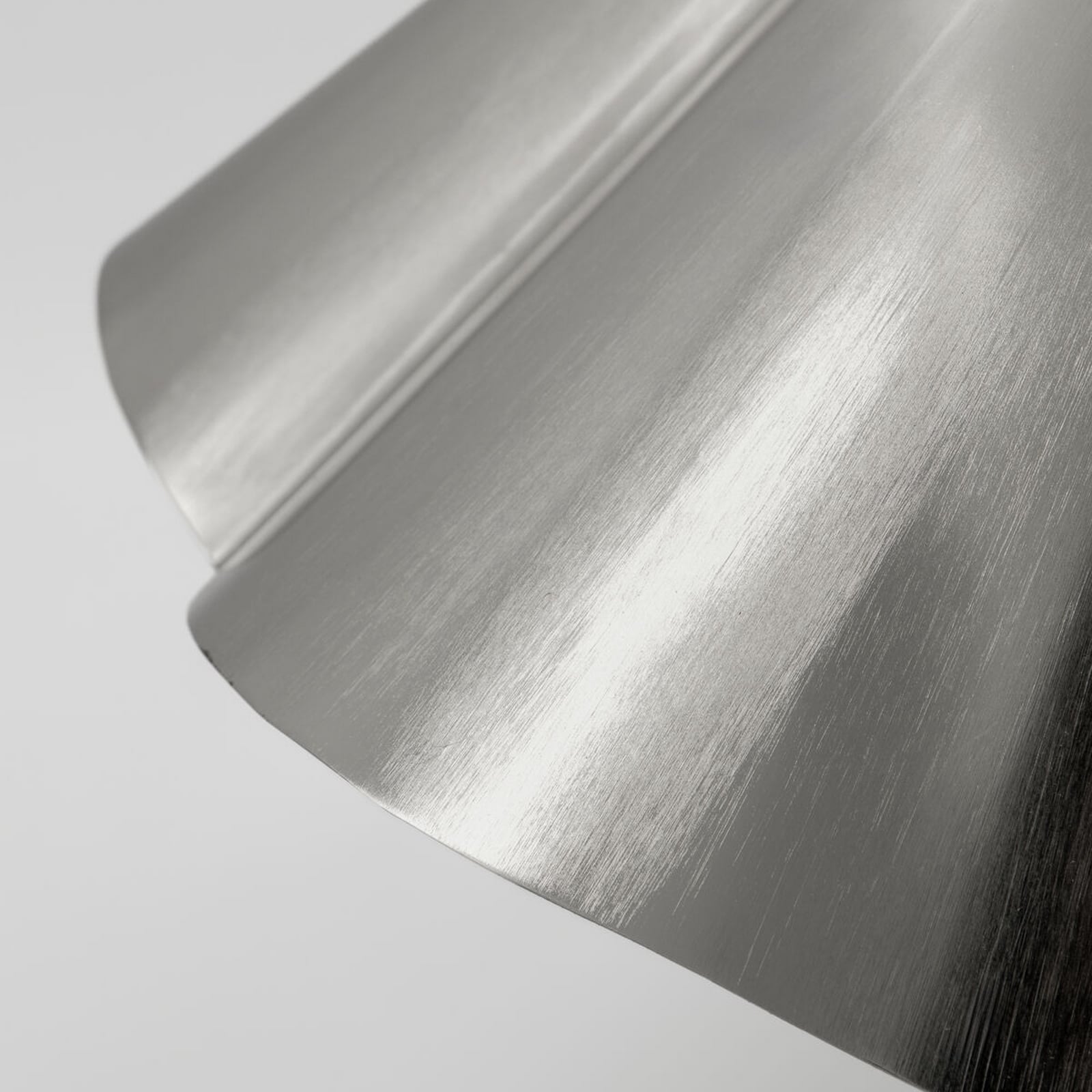 Żyrandol Flola, srebrny, Ø 50 cm, metalowy, z wtyczką – House Doctor Żyrandol Flola, srebrny, Ø 50 cm, metalowy, z wtyczką – House Doctor