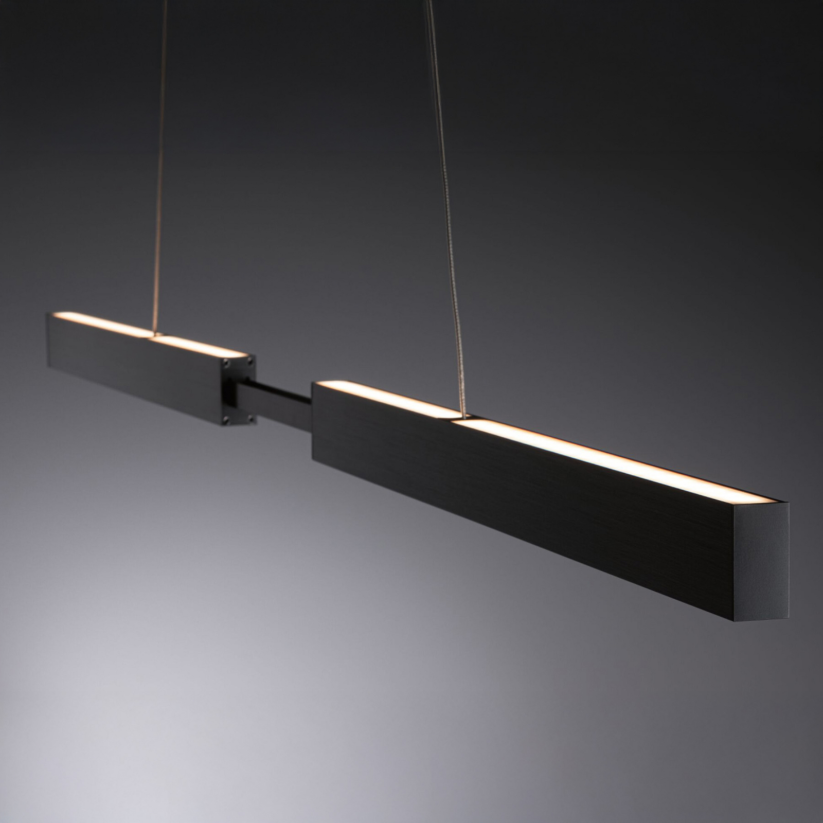 Lámpara colgante LED Aptare de Paulmann, negra, RGBW, inteligente, atenuable. Lámpara colgante LED Aptare de Paulmann, negra, RGBW, inteligente, atenuable.