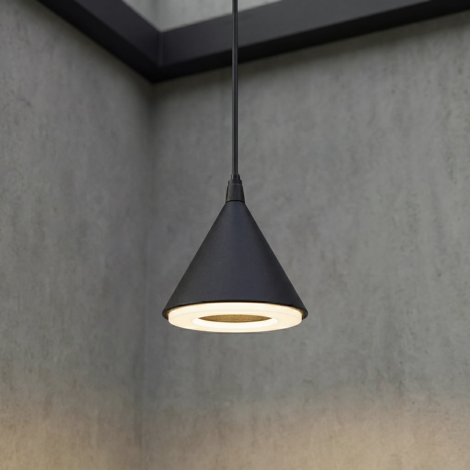 Lindby Soran LED outdoor hanging light, Ø 15 cm, black, IP44