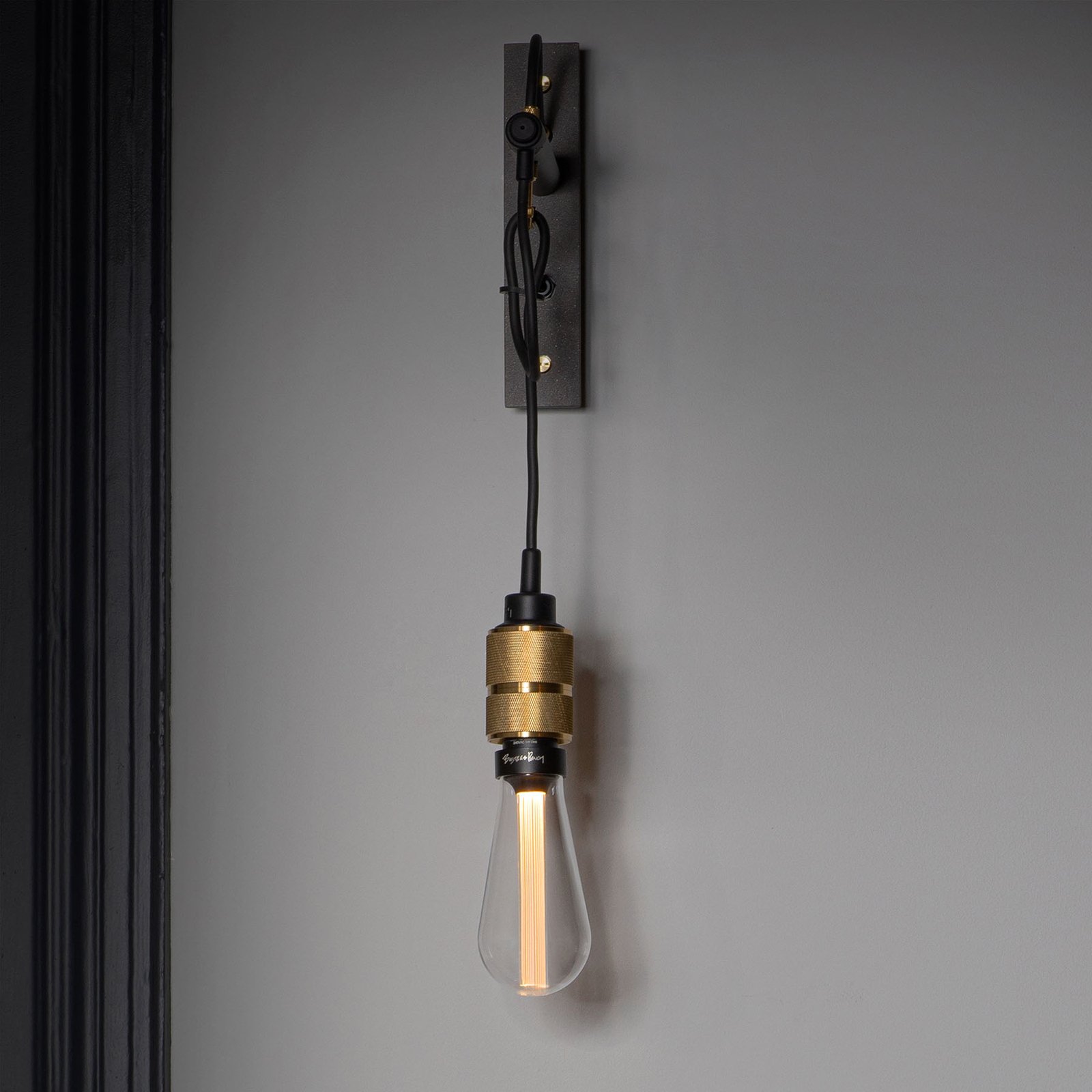 Buster + Punch Hooked Wall nude wandlamp