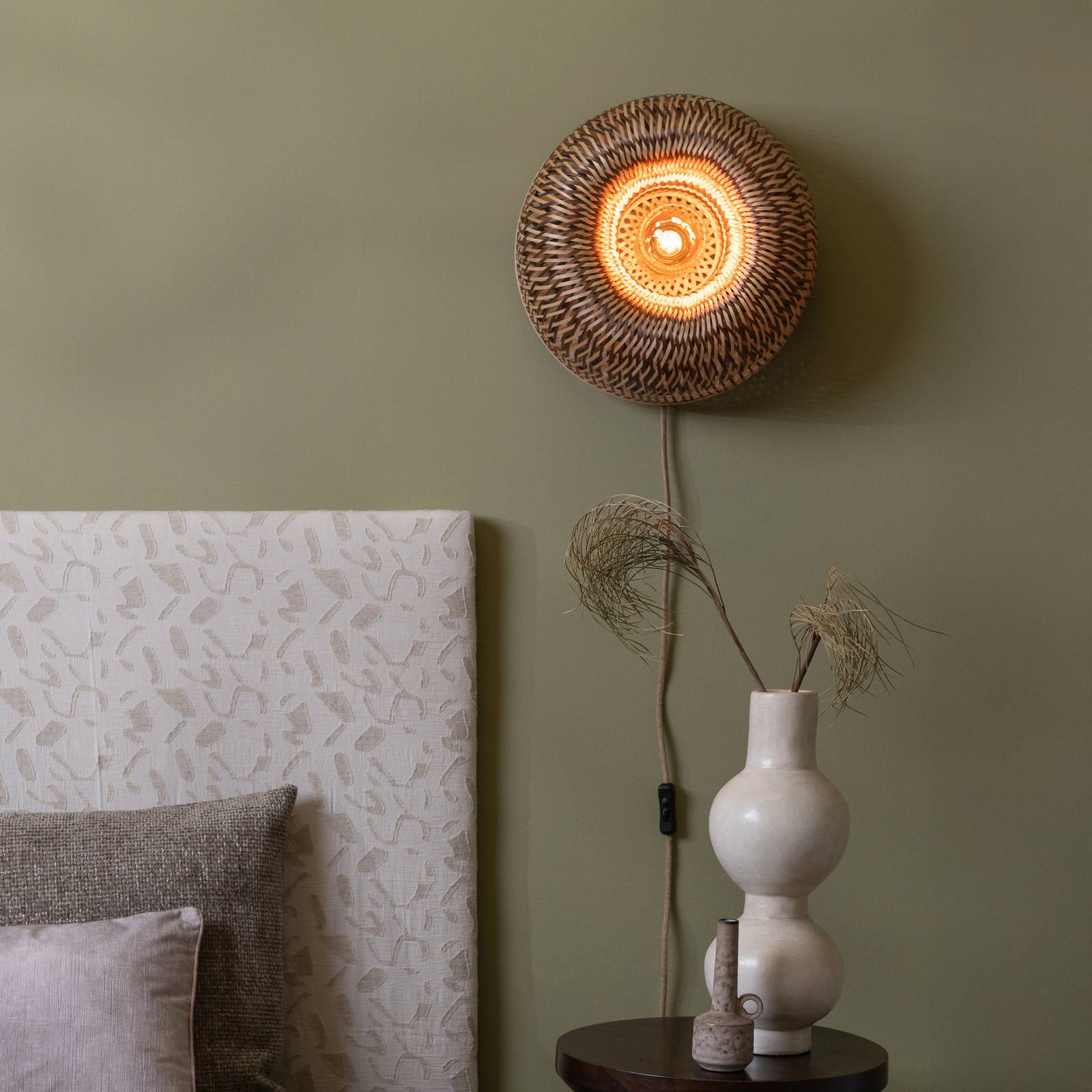 GOOD & MOJO Lampa ścienna Barbados, brązowa Ø 35 cm Bambus Wtyczka