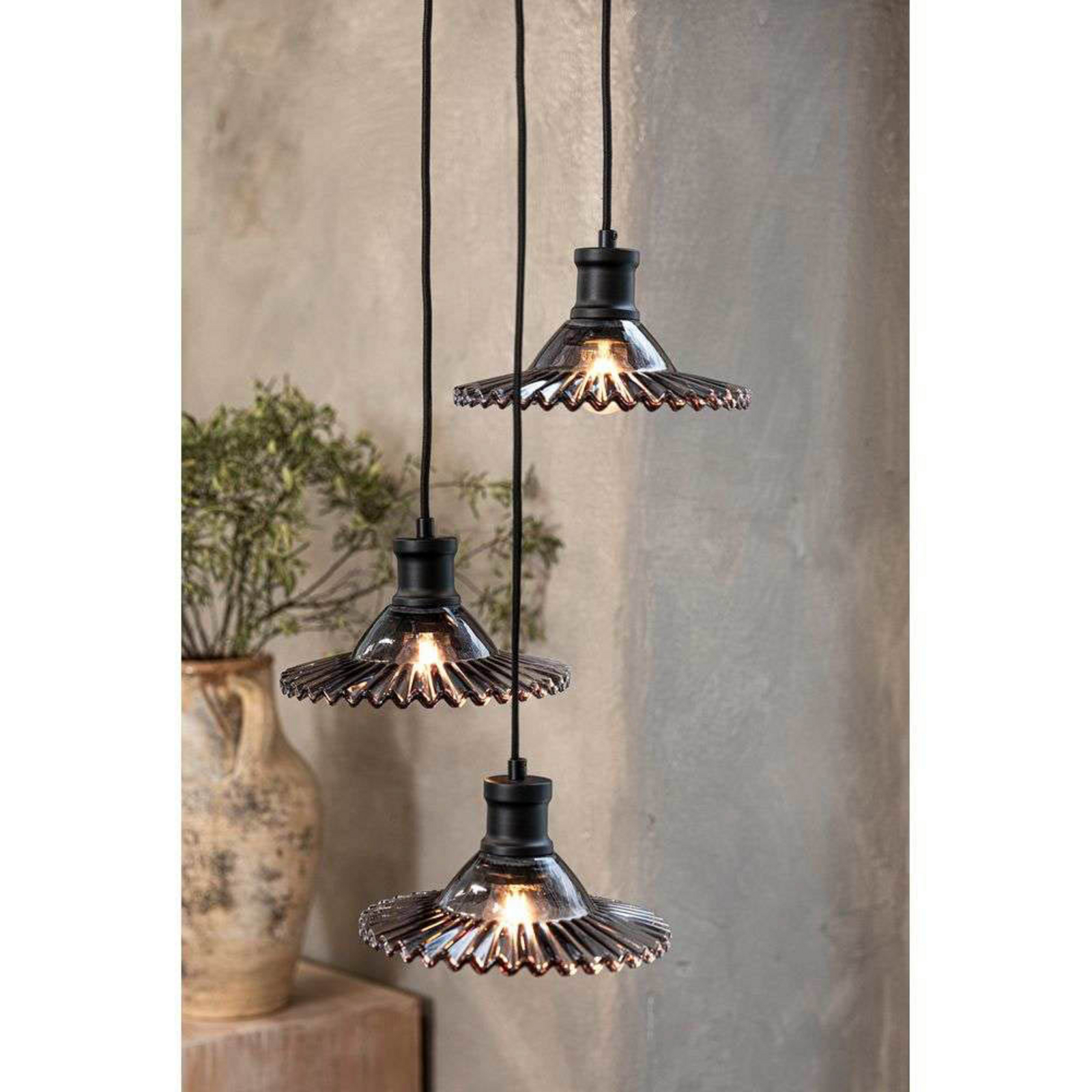 Novia 3 Pendelleuchte Black/Smoke - Markslöjd