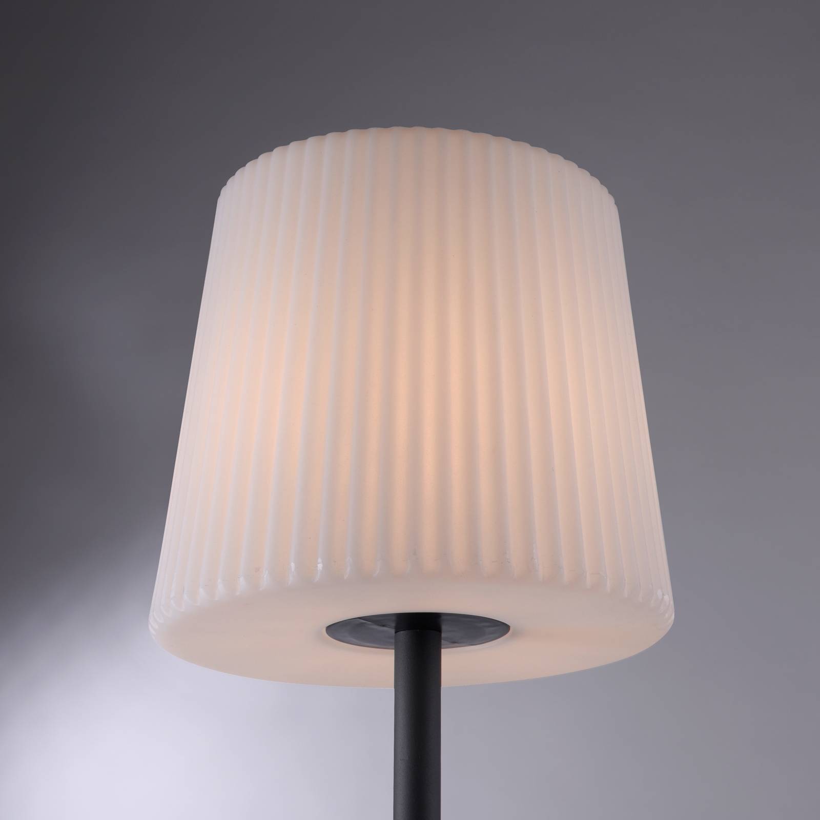 Paul Neuhaus lampa stołowa zewnętrzna Falter, IP65, wysokość 60 cm