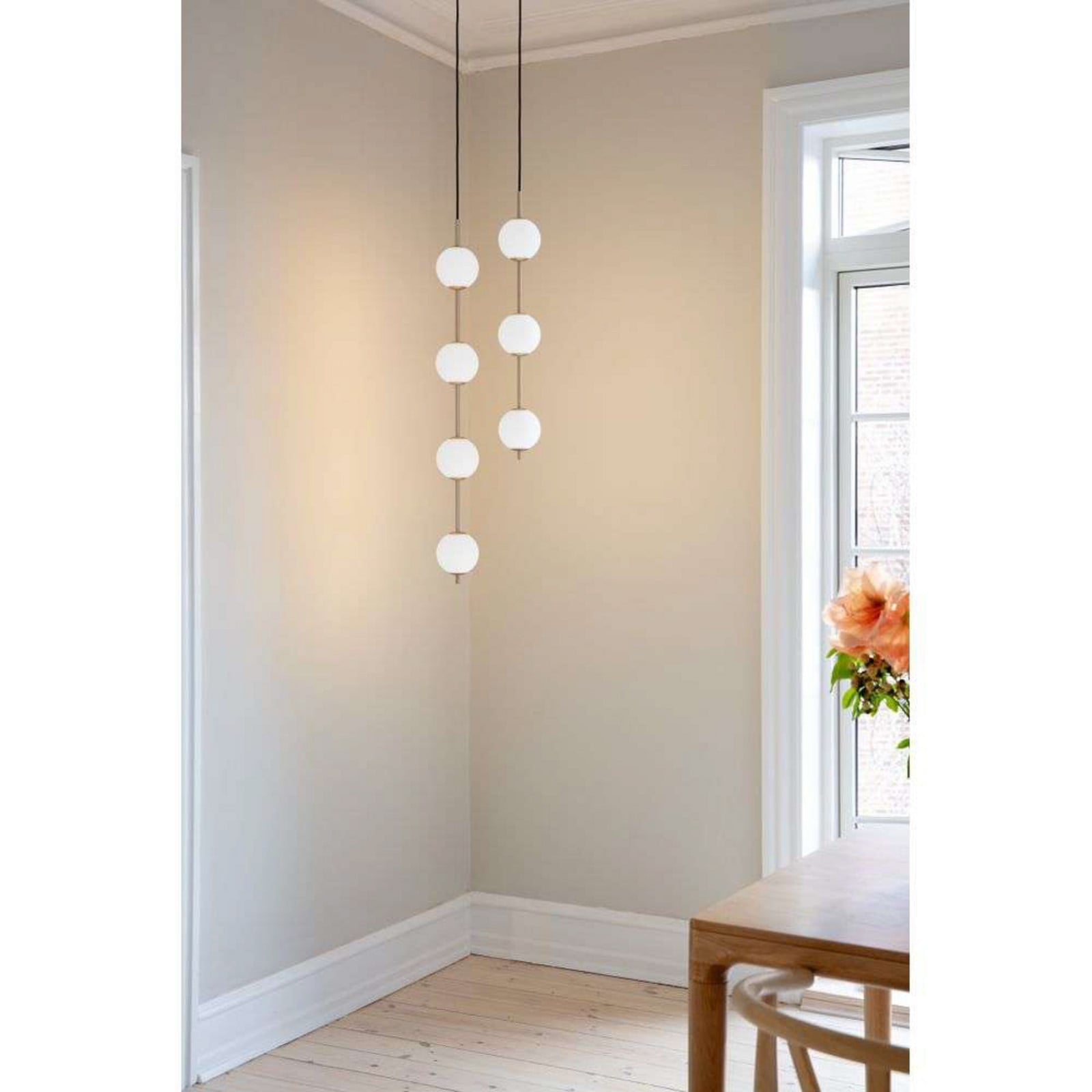 Audrey 4 Taklampa Brass/White Opal UMAGE - Vardagsrum - Glas