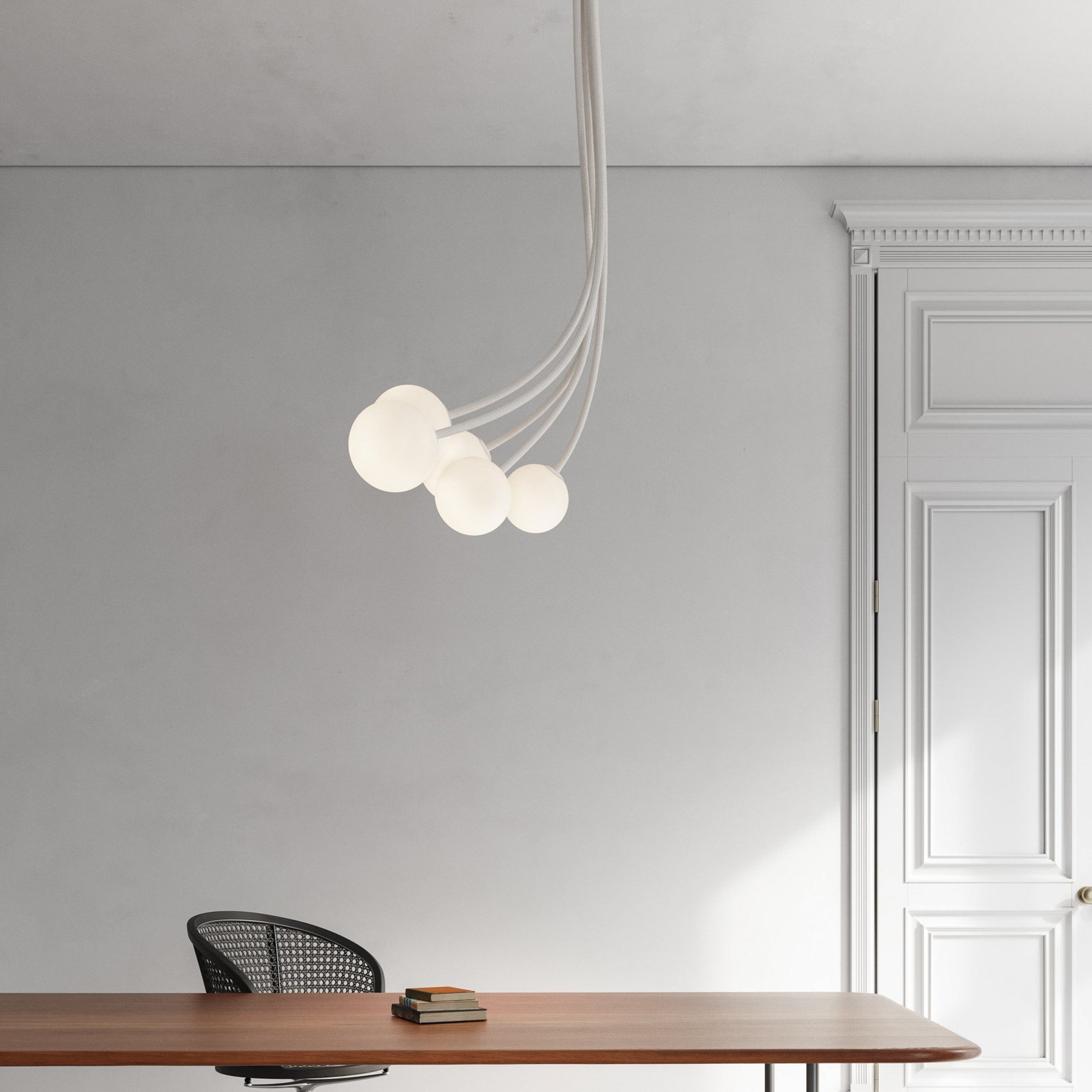 Karman Plafonnier Moony, blanc, à 5 lampes, hauteur 150 cm, verre