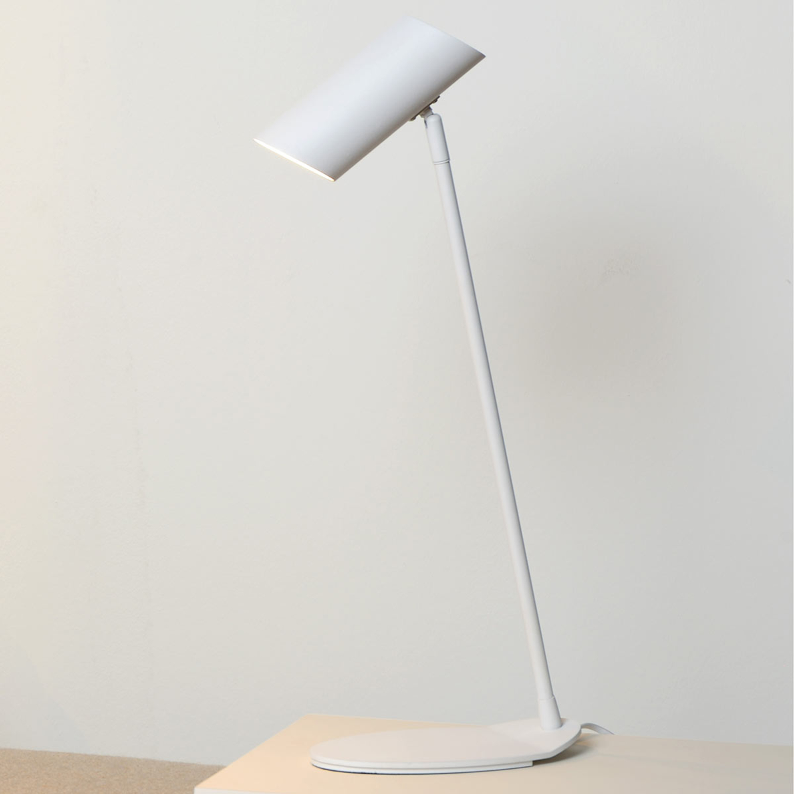 Lucide White Hester desk lamp made of metal, for Workroom / Office, metal, GU10, 7 W, energy efficiency: A++, W: 12 cm, H: 53 cm