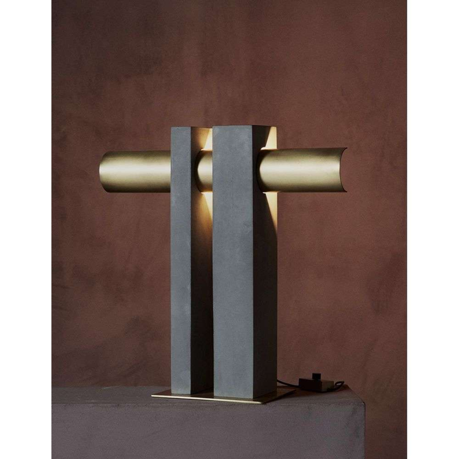 Pi Lampă de Masă Concrete/Brass - DCW