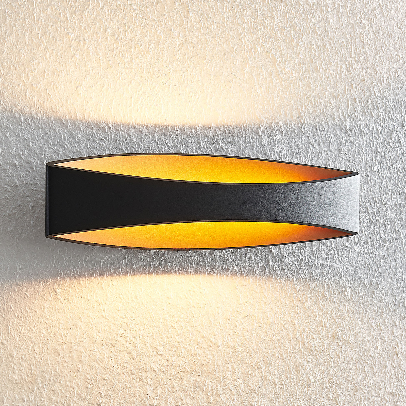 Arcchio Jelle LED wandlamp, 43,5 cm, zwart