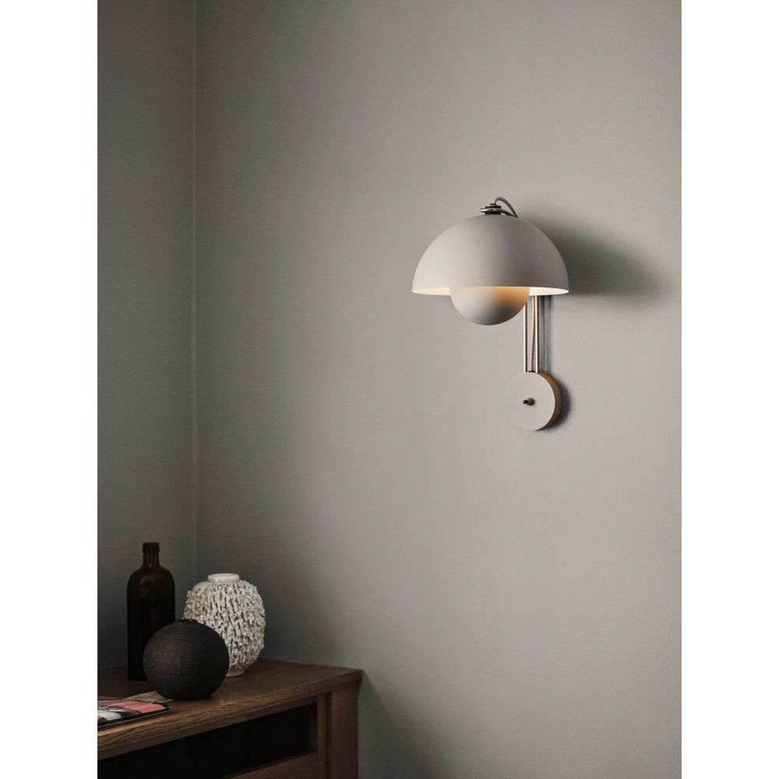 Flowerpot VP8 Wall Lamp Grey Beige - &Tradition