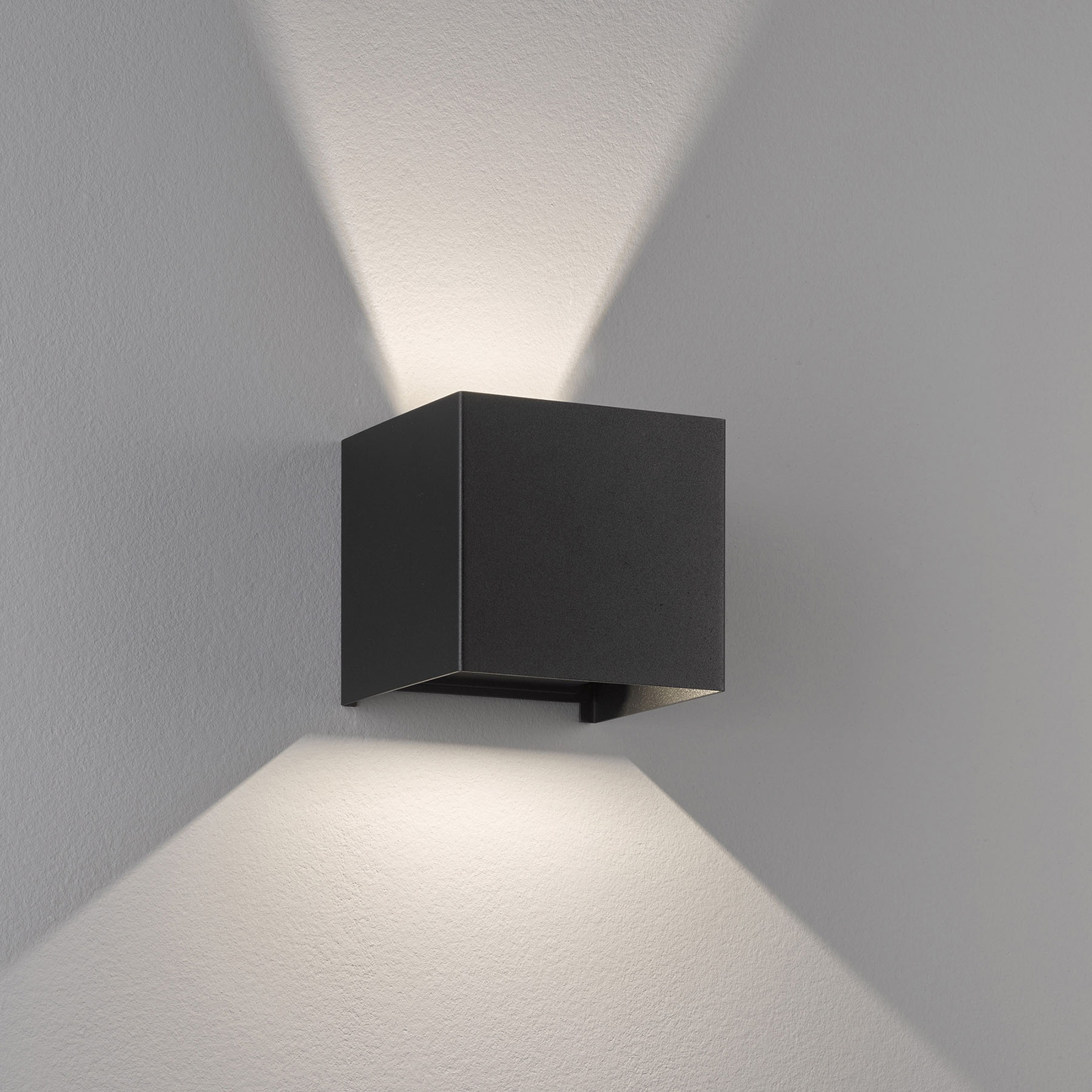 LED-ulkoseinälamppu Wall, musta, kulmikas