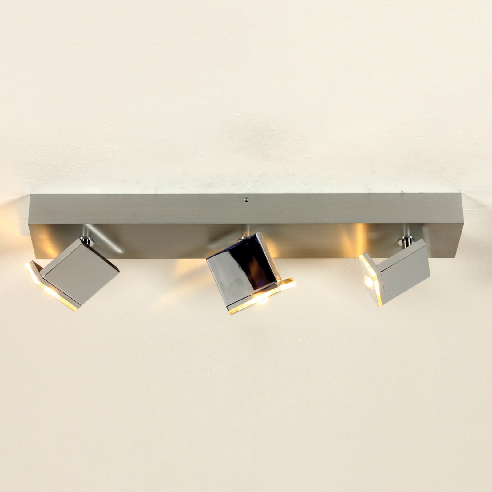 Bopp Elle – troj-plameňové stropné LED svietidlo