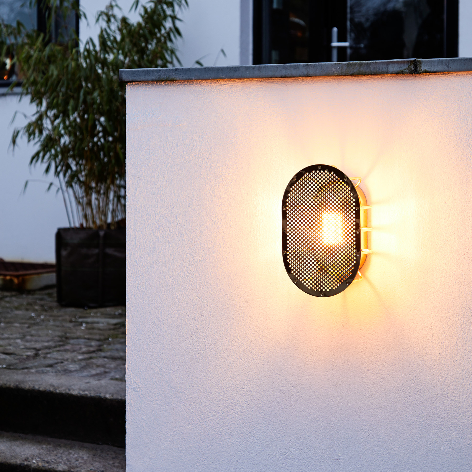 Night Rider outdoor wall light, brass, lacquered