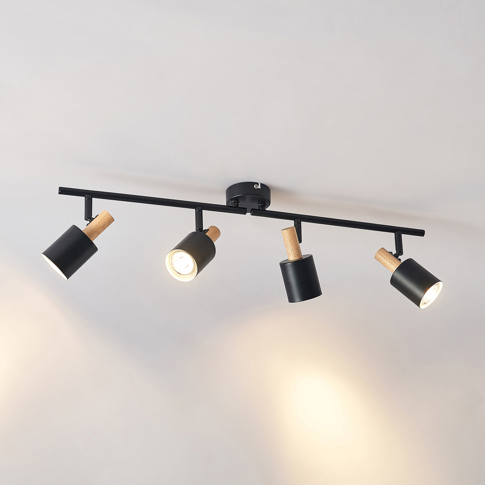 Lindby candeeiro de teto Junes, 4 luzes, 74 cm, preto, madeira