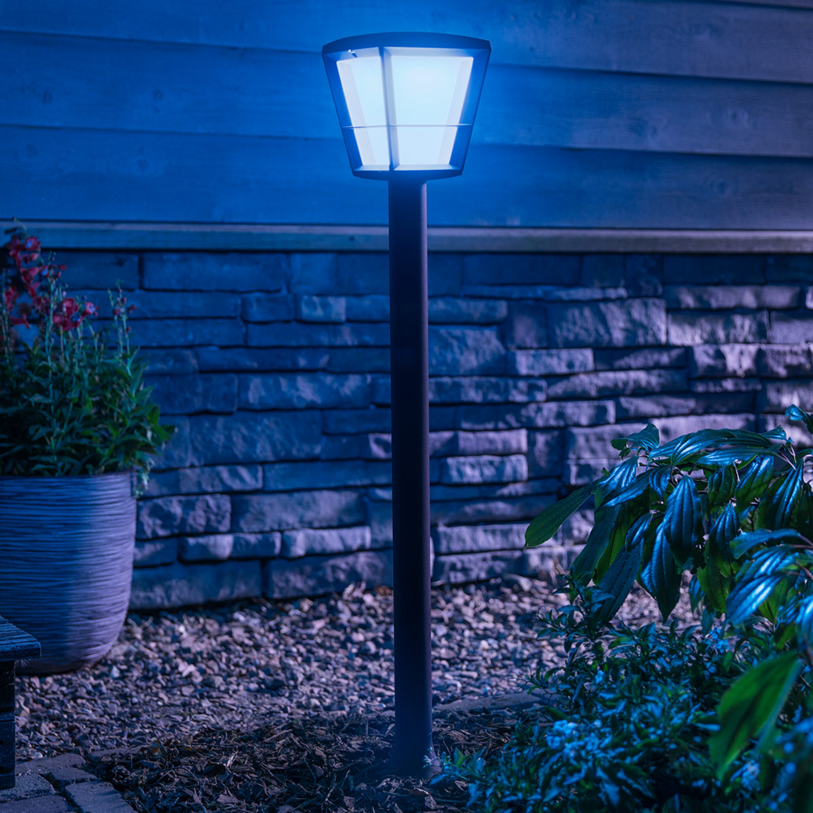 Philips Hue White+Color Econic LED path light