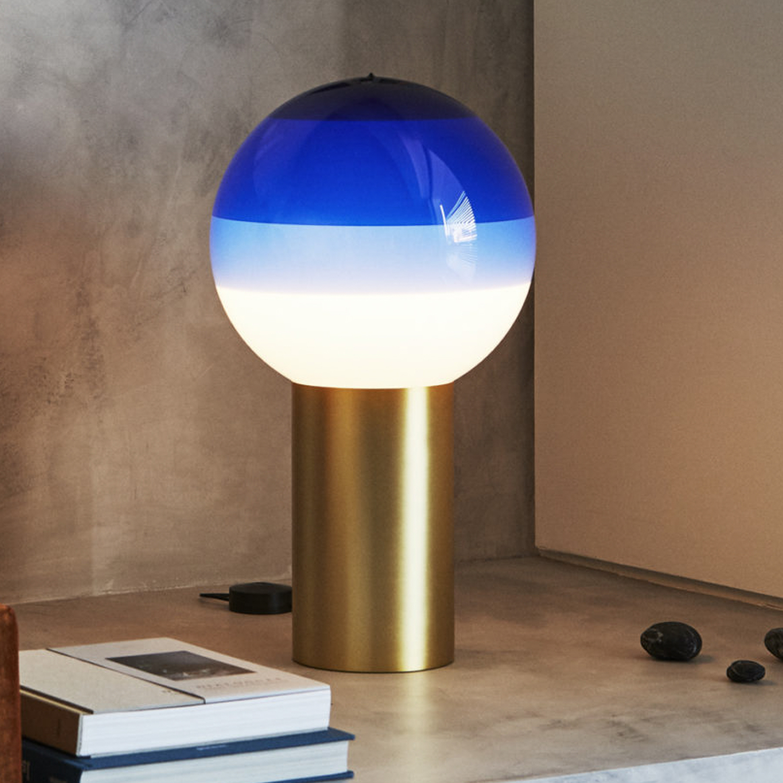 MARSET Dipping Light -pöytälamppu sininen/messinki