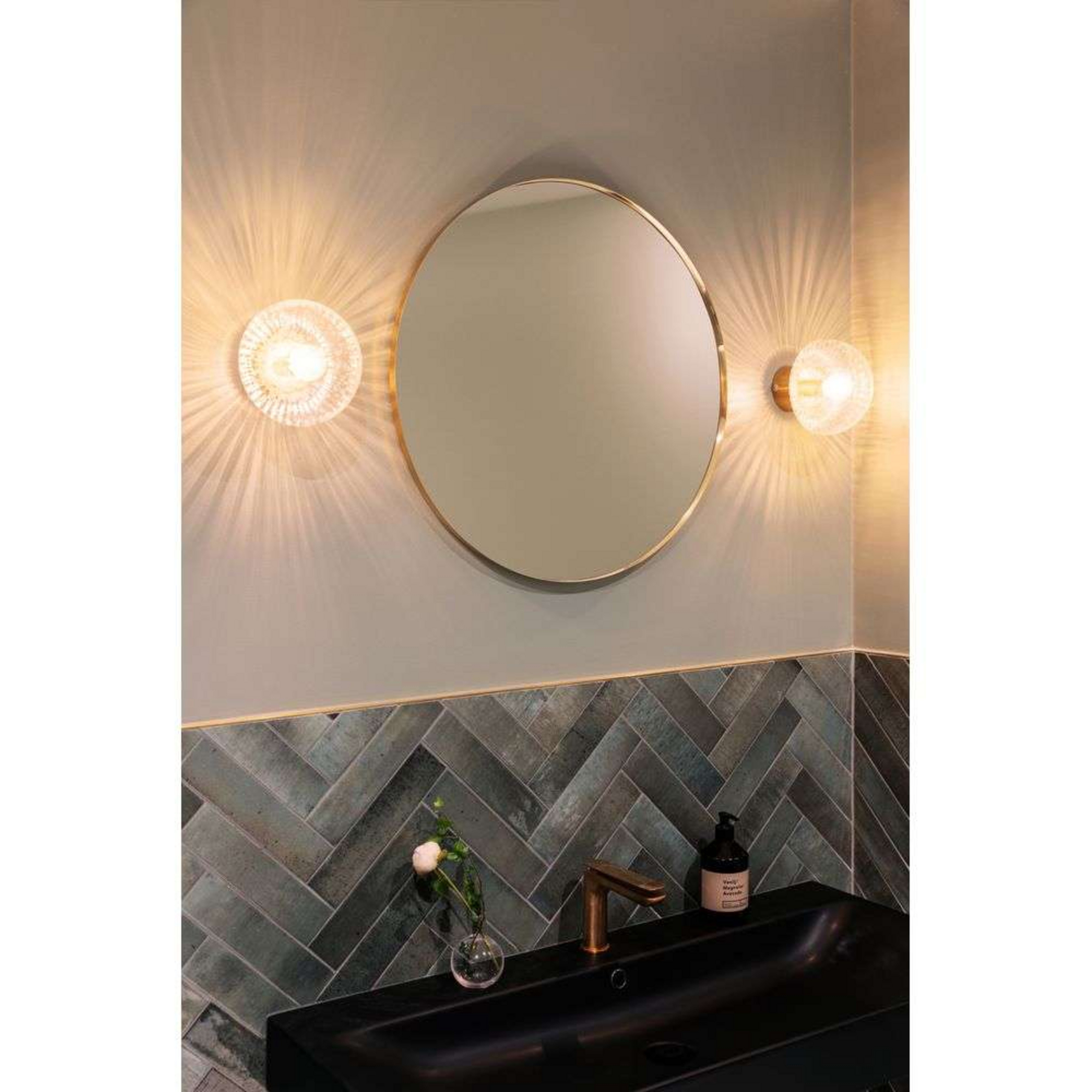 Fungo 16 Wandleuchte/Deckenleuchte IP44 Klar/Gebürstet Messing - Globen Lighting