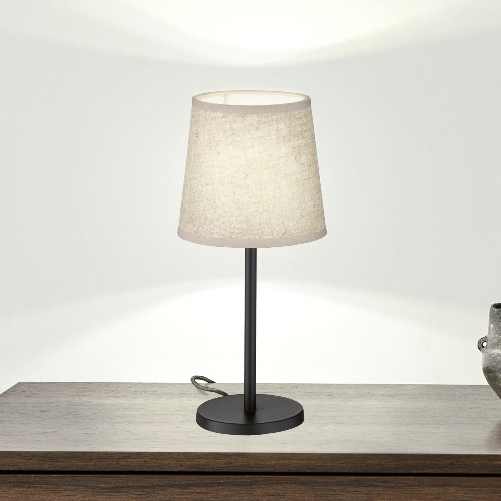 Eve επιτραπέζιο φωτιστικό, λινό σκιά μαύρο / άμμο
