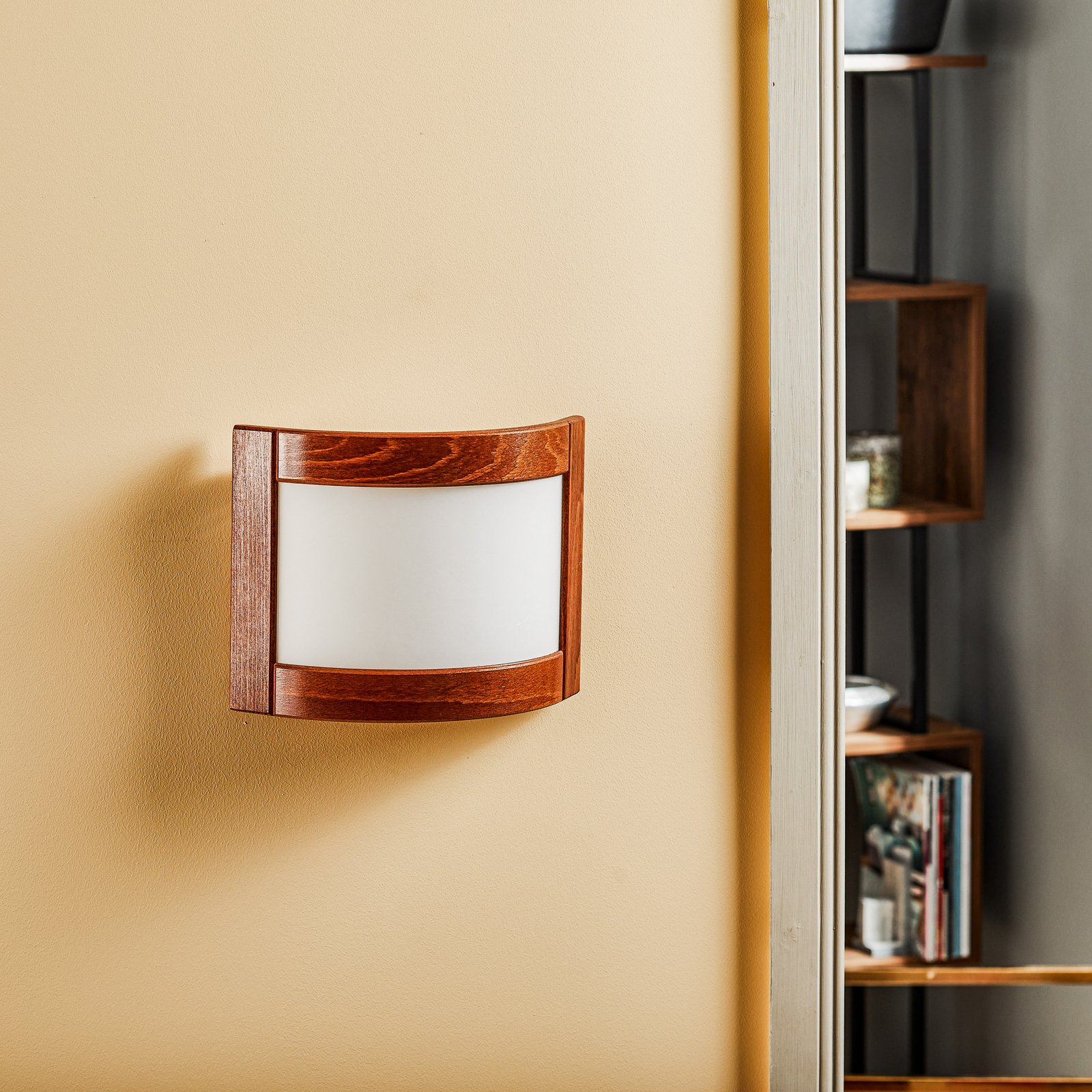 Zanna wall light made of wood, 22 cm high, rustic