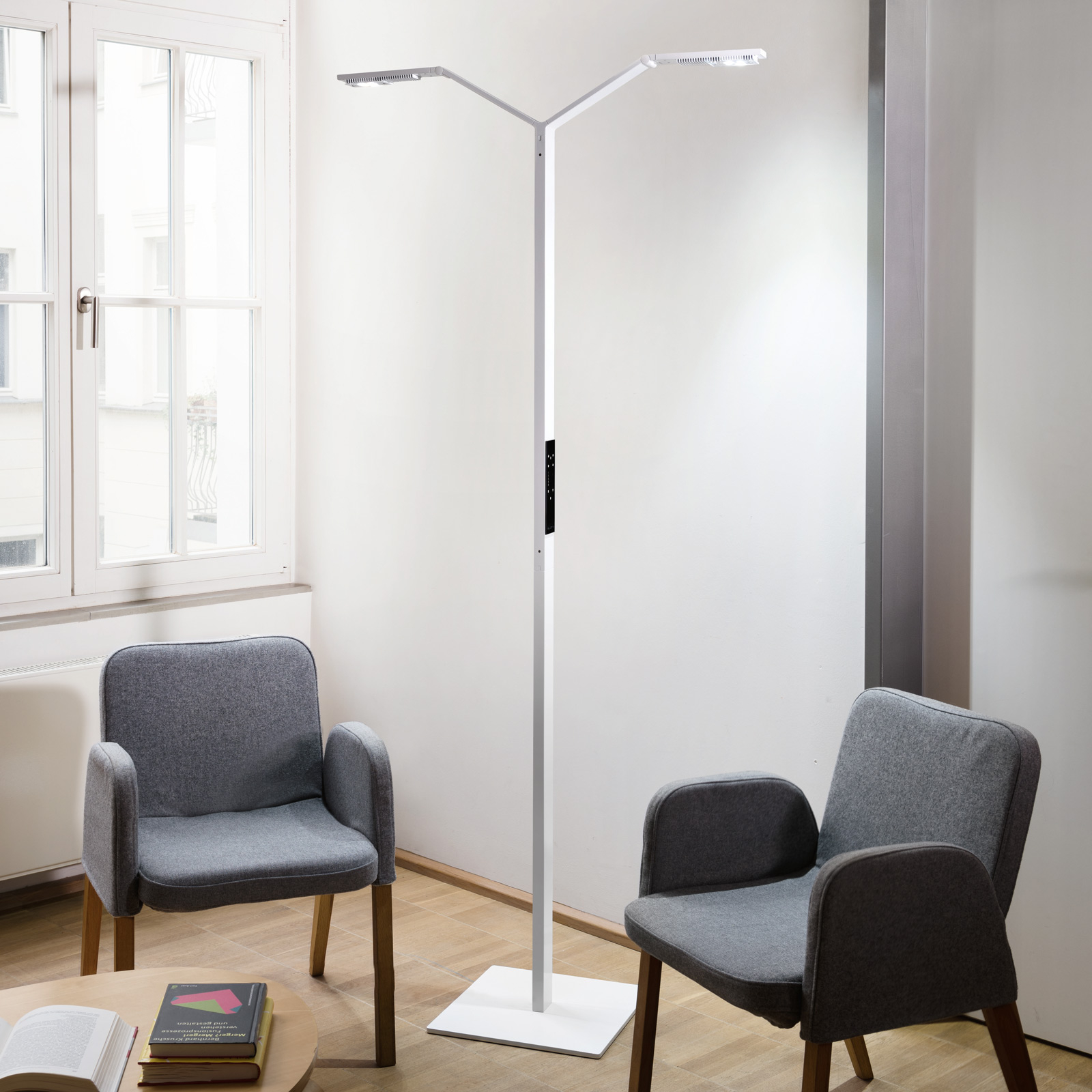 Luctra Floor Twin Linear LED-Stehleuchte 2-flammig