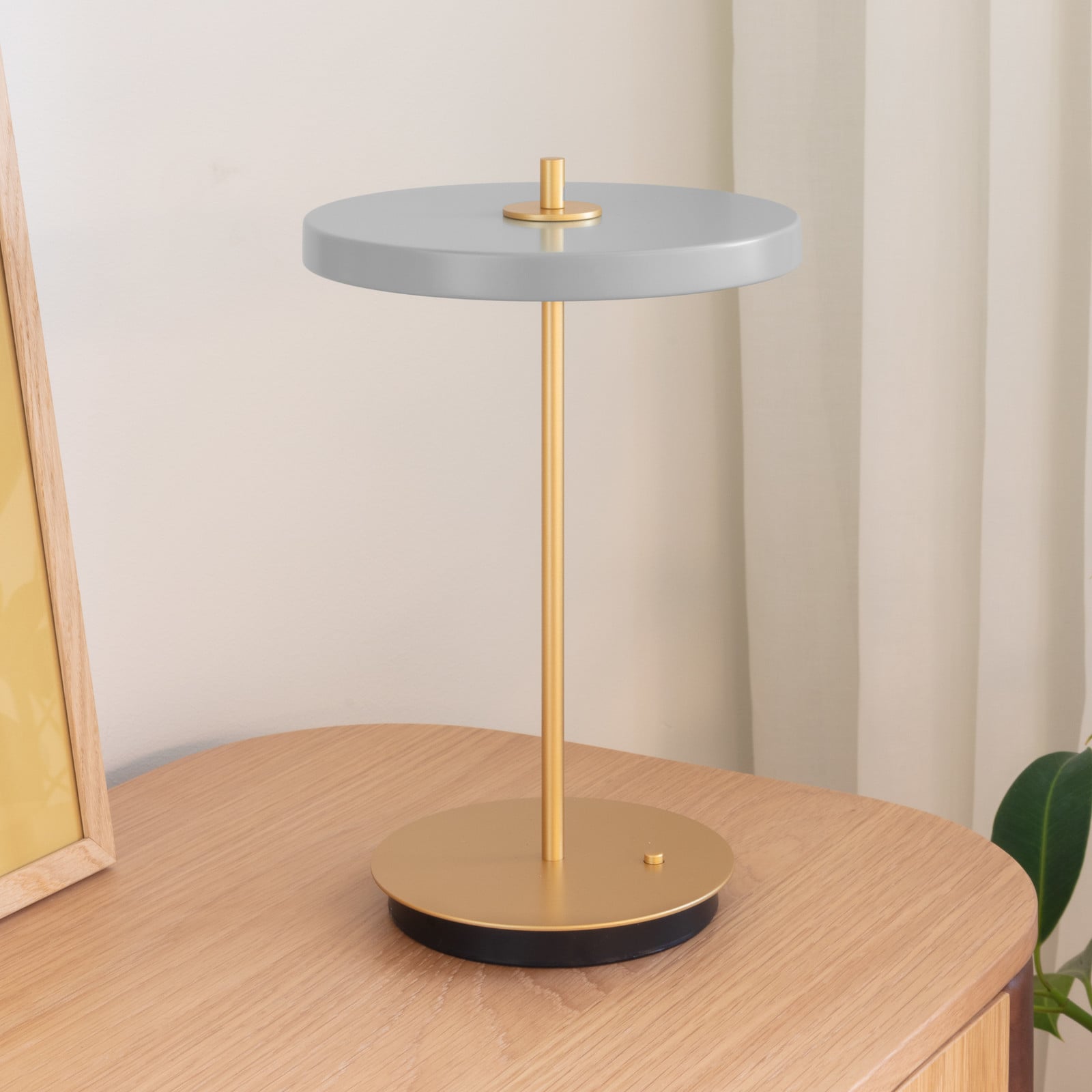 Lampa de birou cu baterie UMAGE LED Asteria Move gri ceață/alamă 31 cm - Camera de zi / sufragerie - Design - gri deschis - Metal