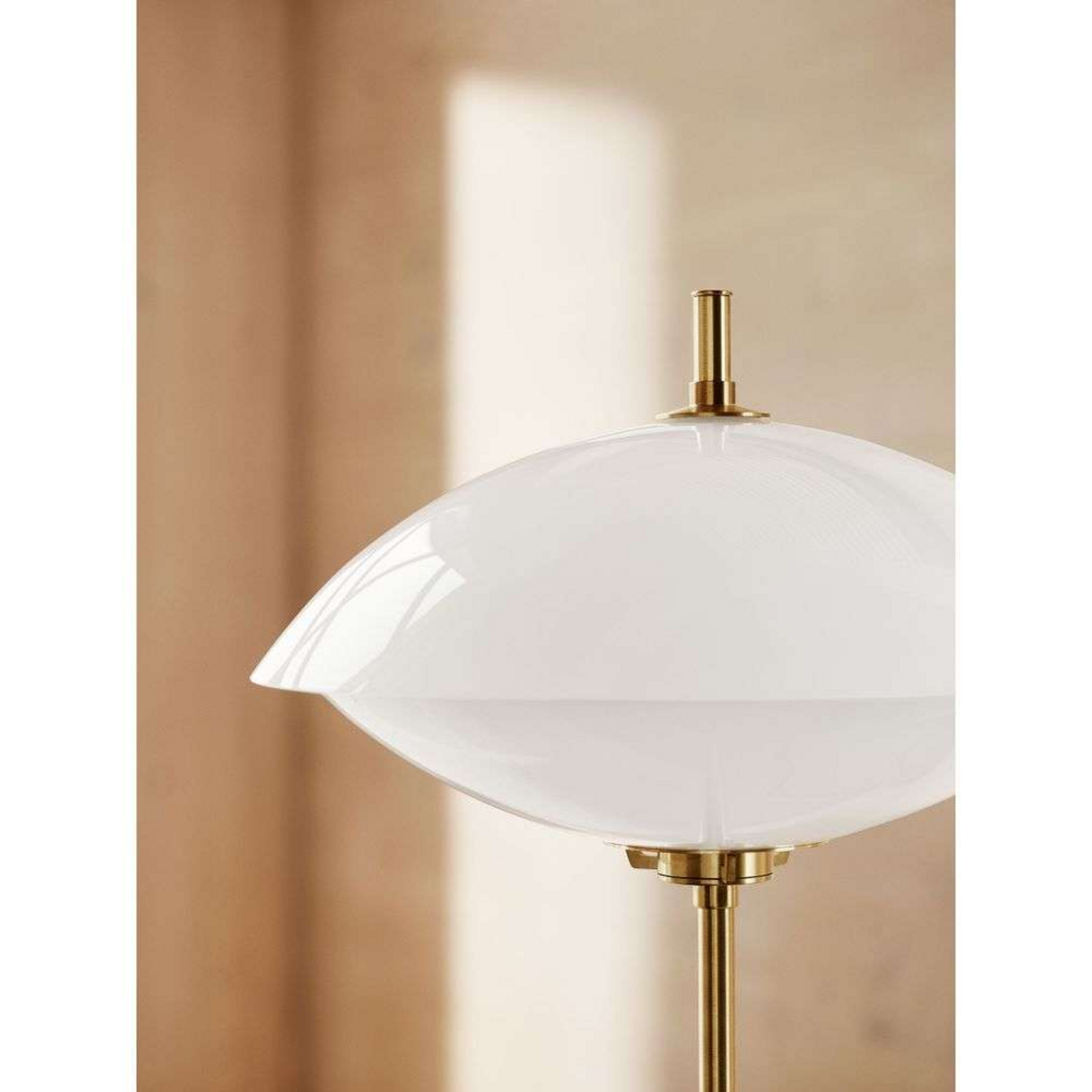 Musling Lampadar Opal/Brass - Fritz Hansen