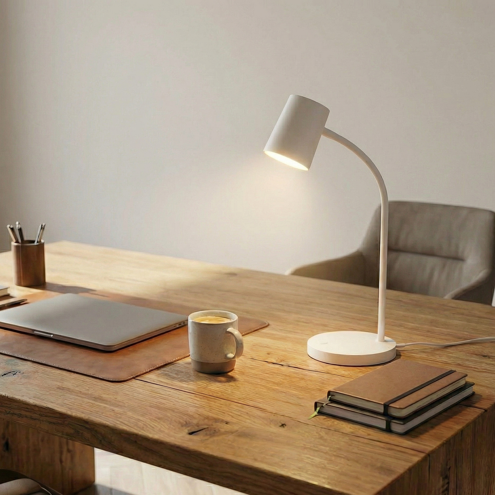 Lámpara de mesa OSRAM Office Line Desk Trapezium, blanca, GU10