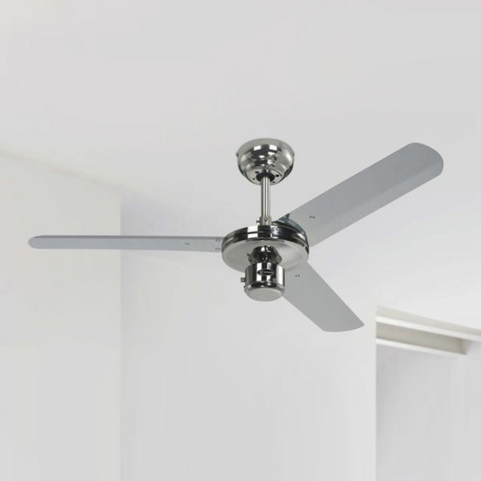 Ventilateur de plafond Industrial chromé silencieux 122 cm - Westinghouse Ventilateur de plafond Industrial chromé silencieux 122 cm - Westinghouse