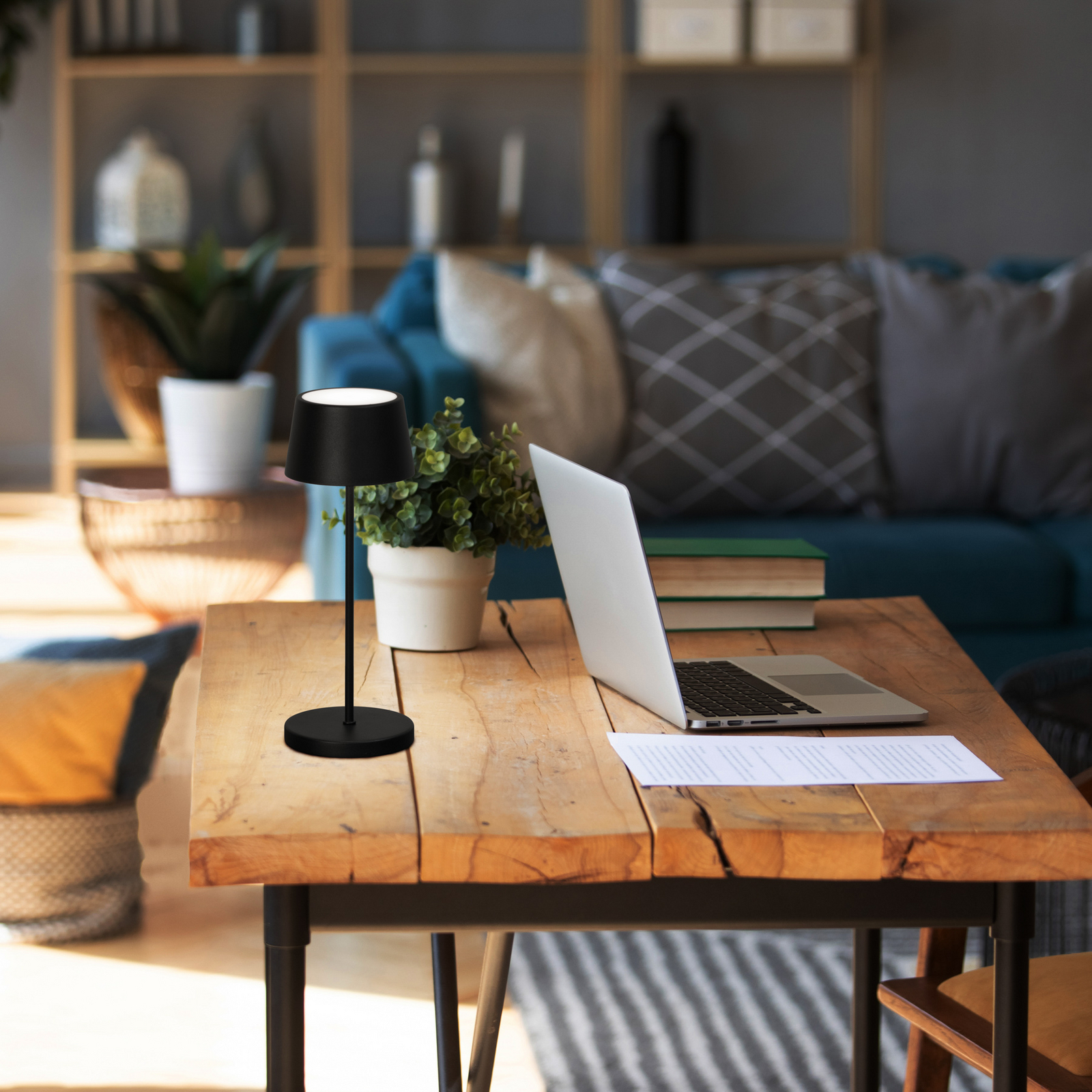 Lampada LED da tavolo ricaricabile Asena Pro nero sabbia, 30 cm metallo IP54