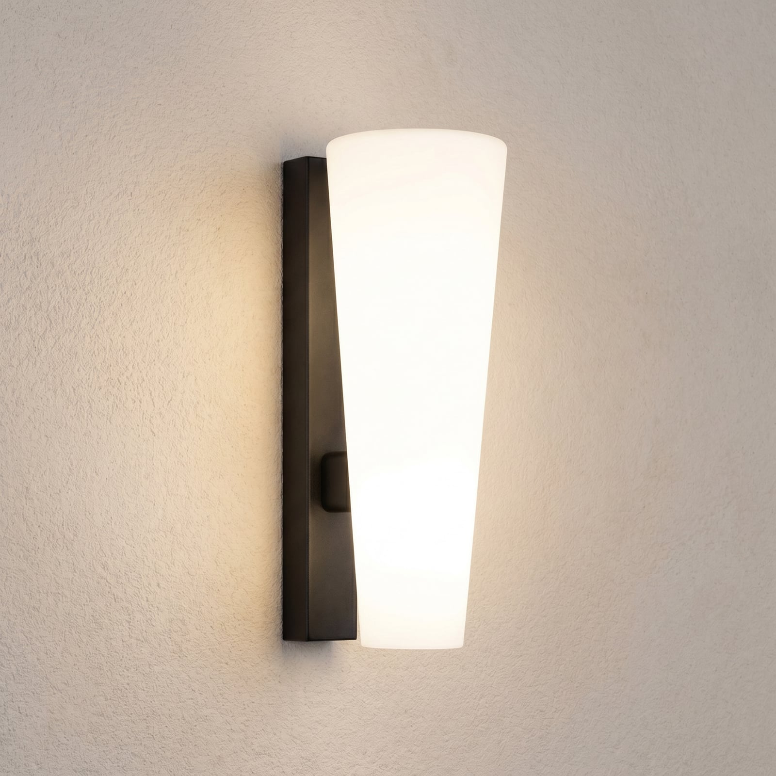 Aplique LED para exterior Lucande Jovra, negro, altura 32 cm