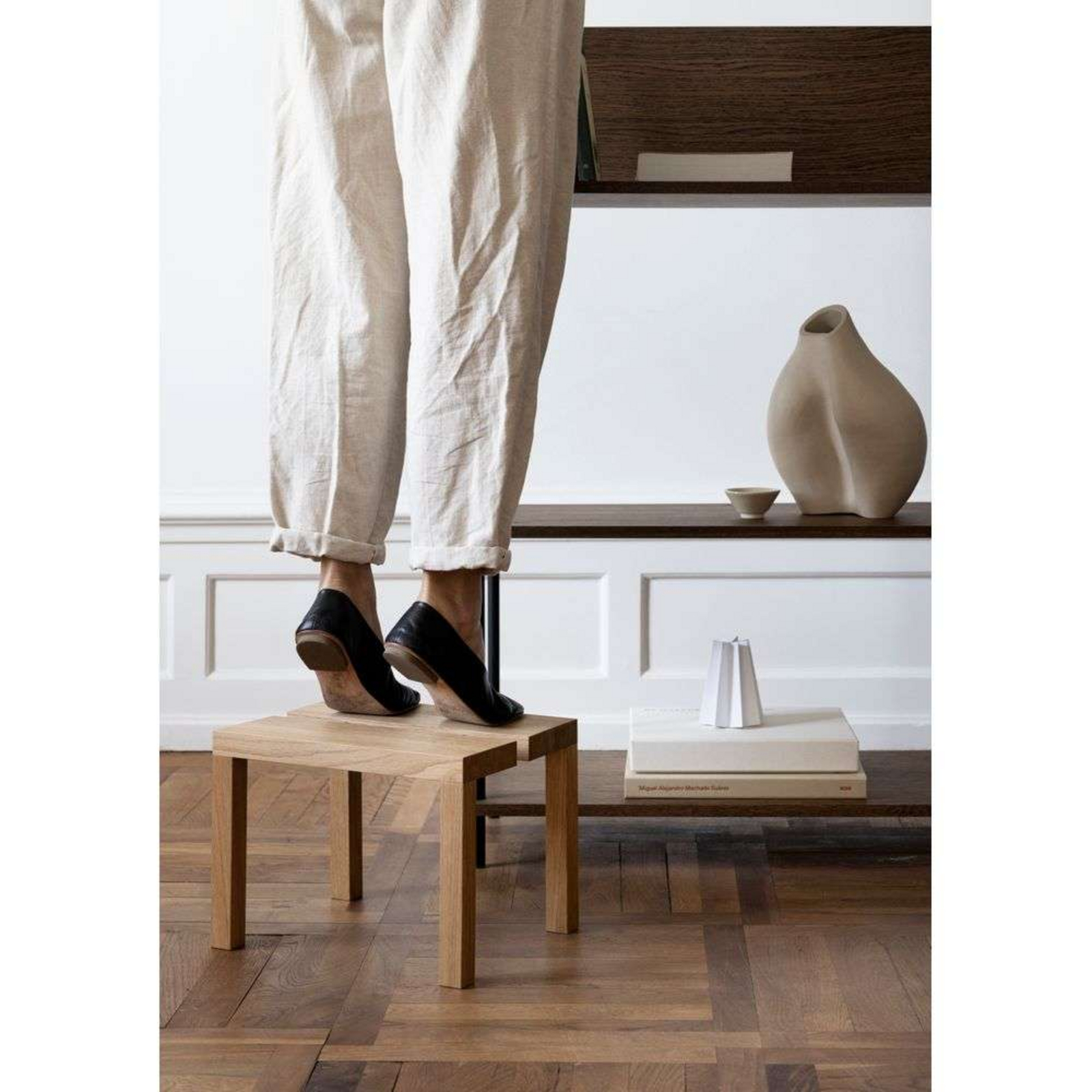 Peg Stepping Stool Oak - Moebe