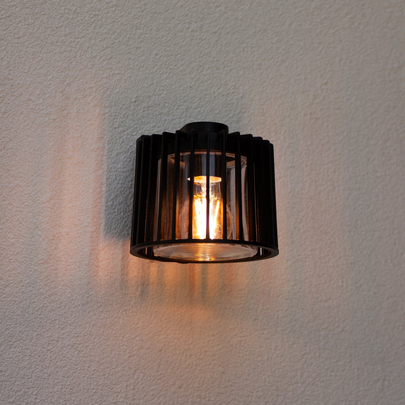Buitenwandlamp SHYNE, zwart, 19 cm, metaal, IP54, E27 Buitenwandlamp SHYNE, zwart, 19 cm, metaal, IP54, E27